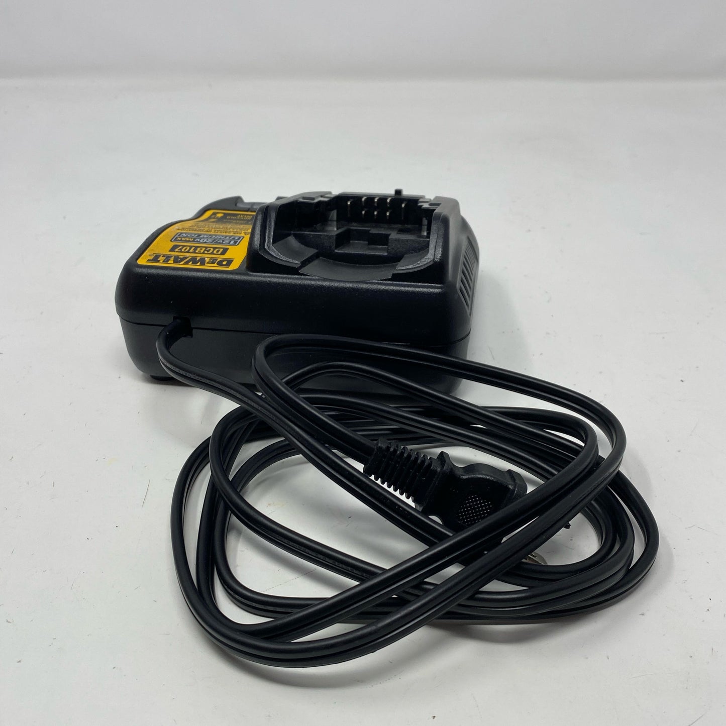 Back-UNT8112323MW