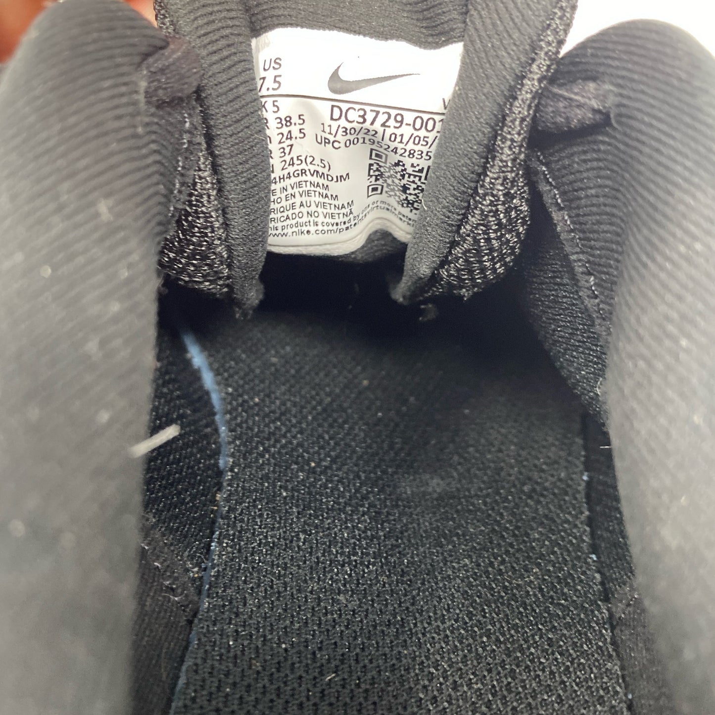 Serial #/Tag-UNT936268F4H