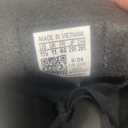Serial #/Tag-UNT111151TZY
