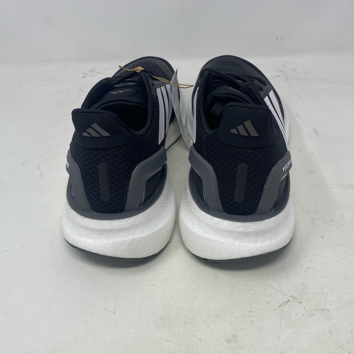 Right-UNT682022CHF