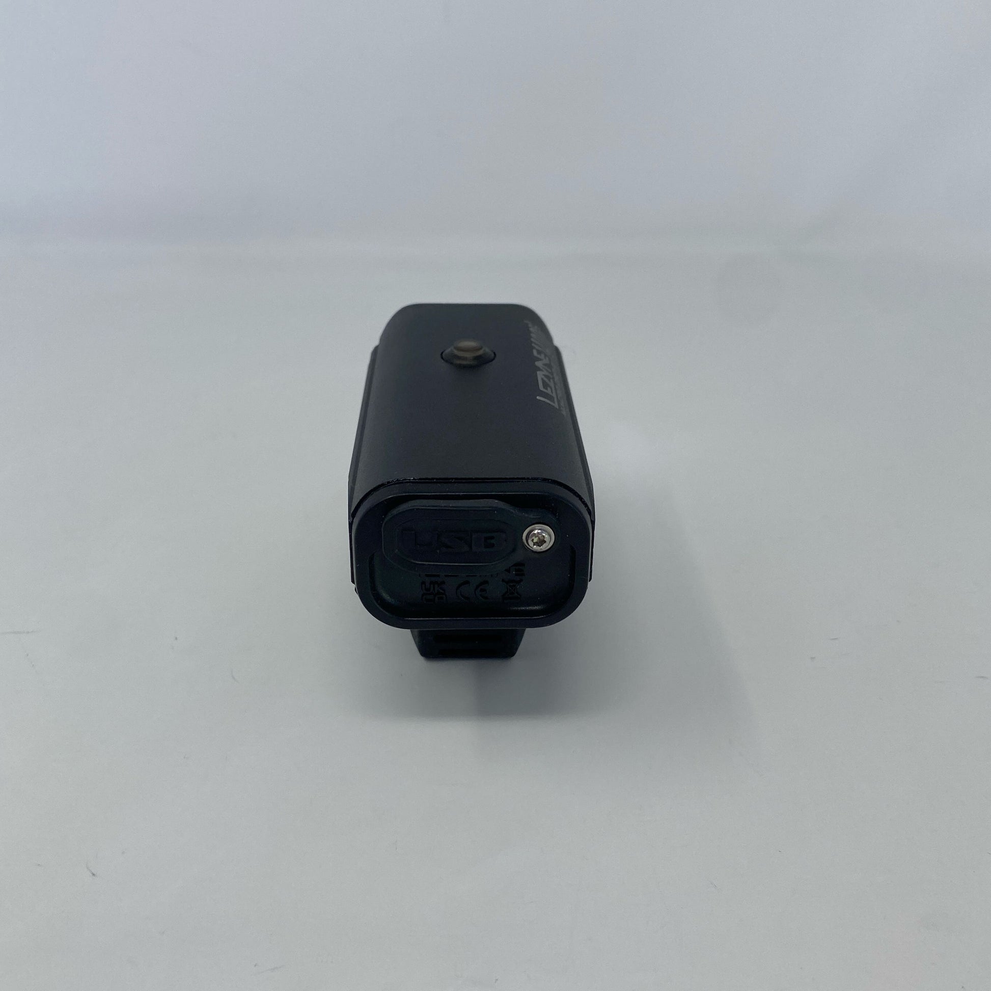 Back-UNT584143VPU