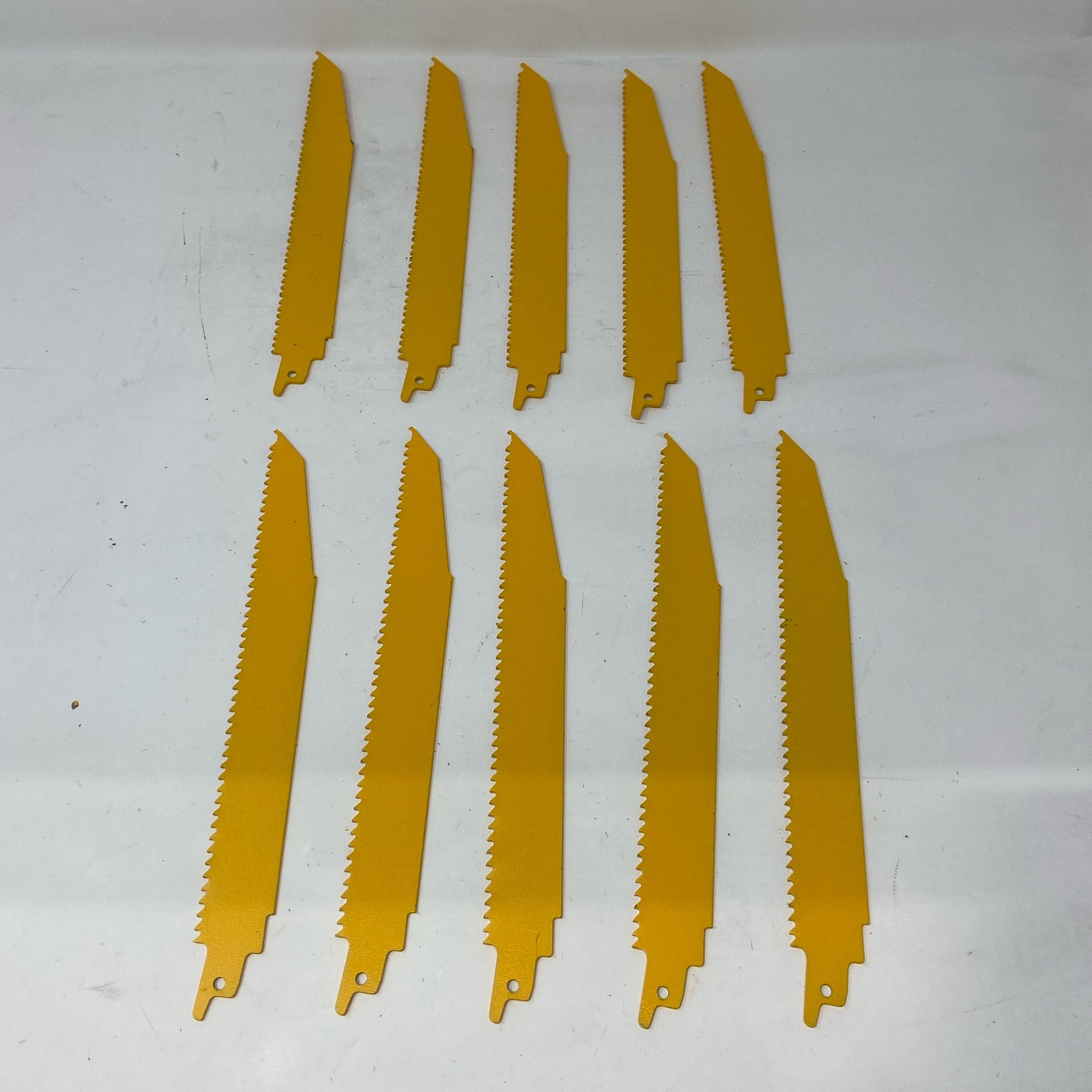 Back-UNT945226O1M