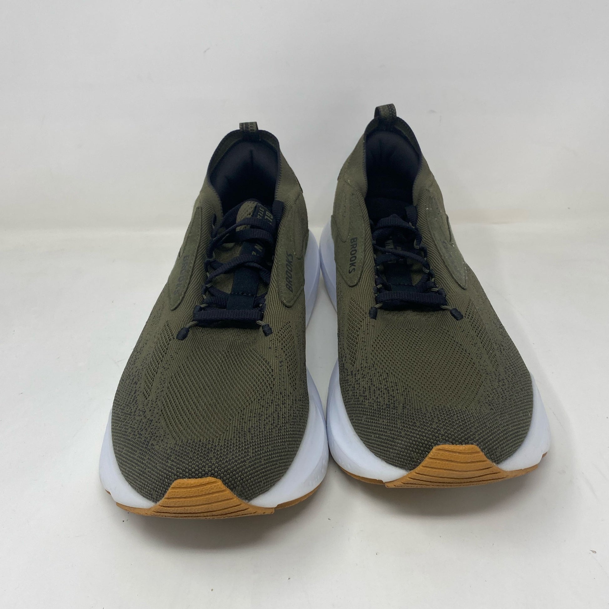 Left-UNT741485K7J