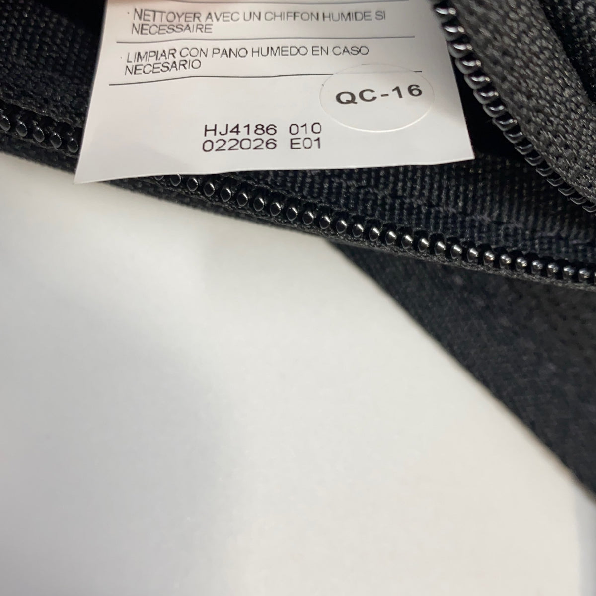 Serial #/Tag-UNT772708Q2M