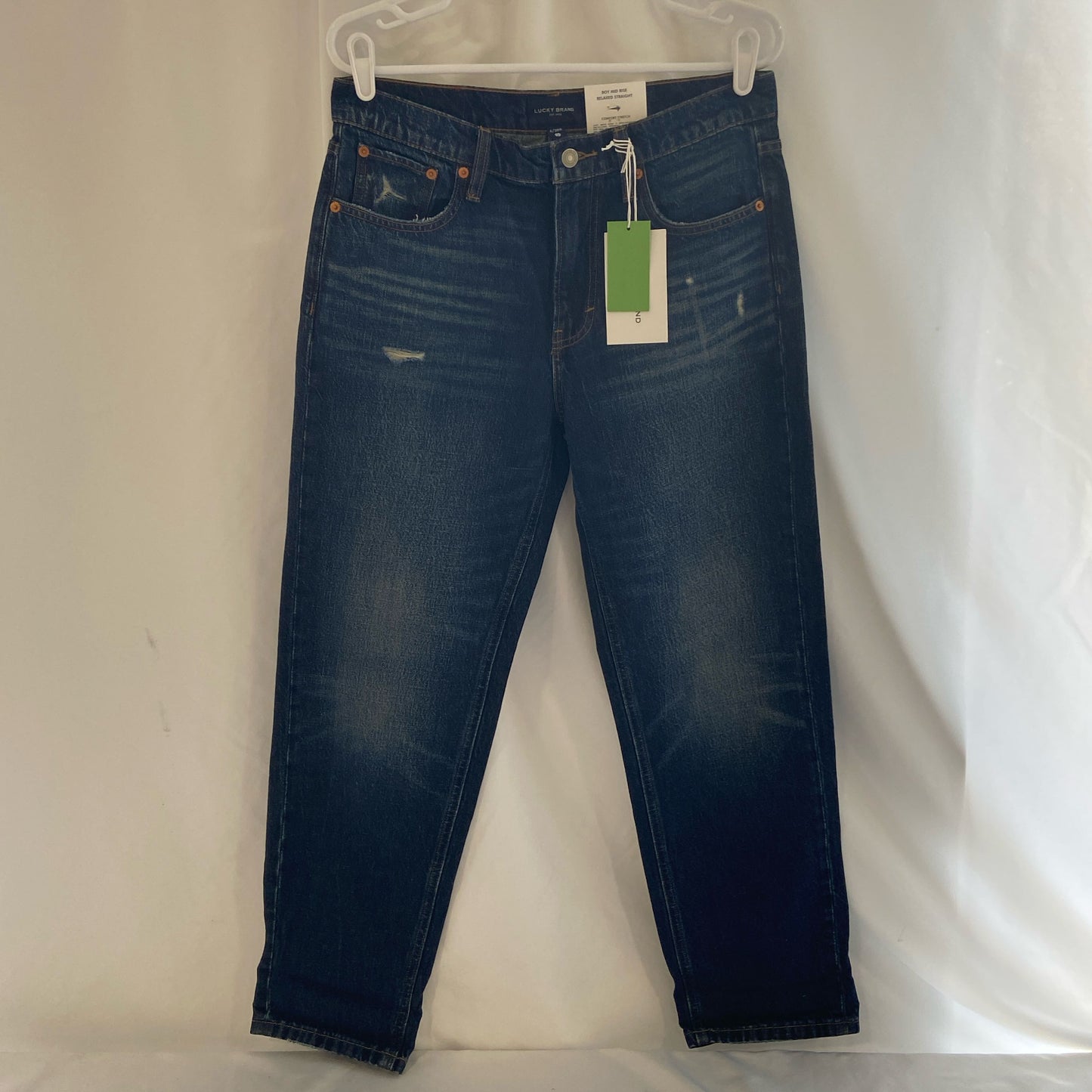 Front-UNT8247883PE