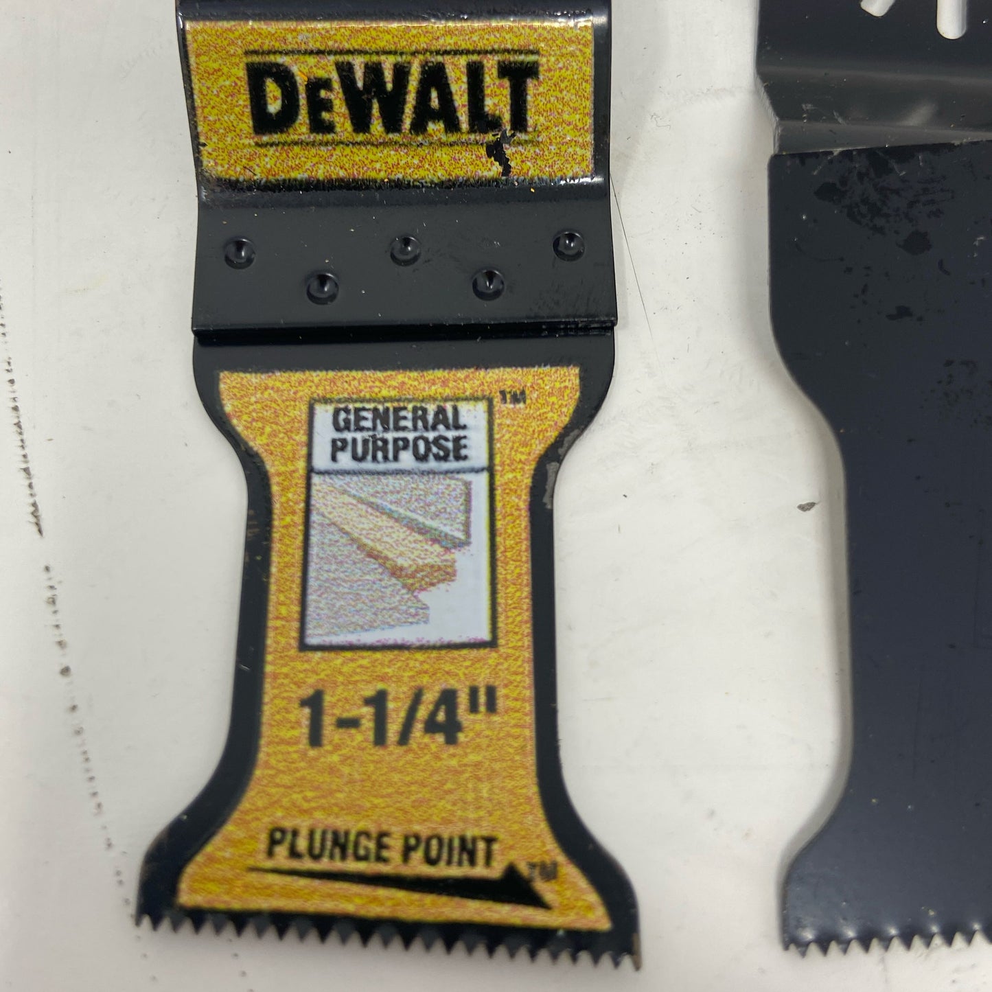 Serial #/Tag-UNT942222RKX