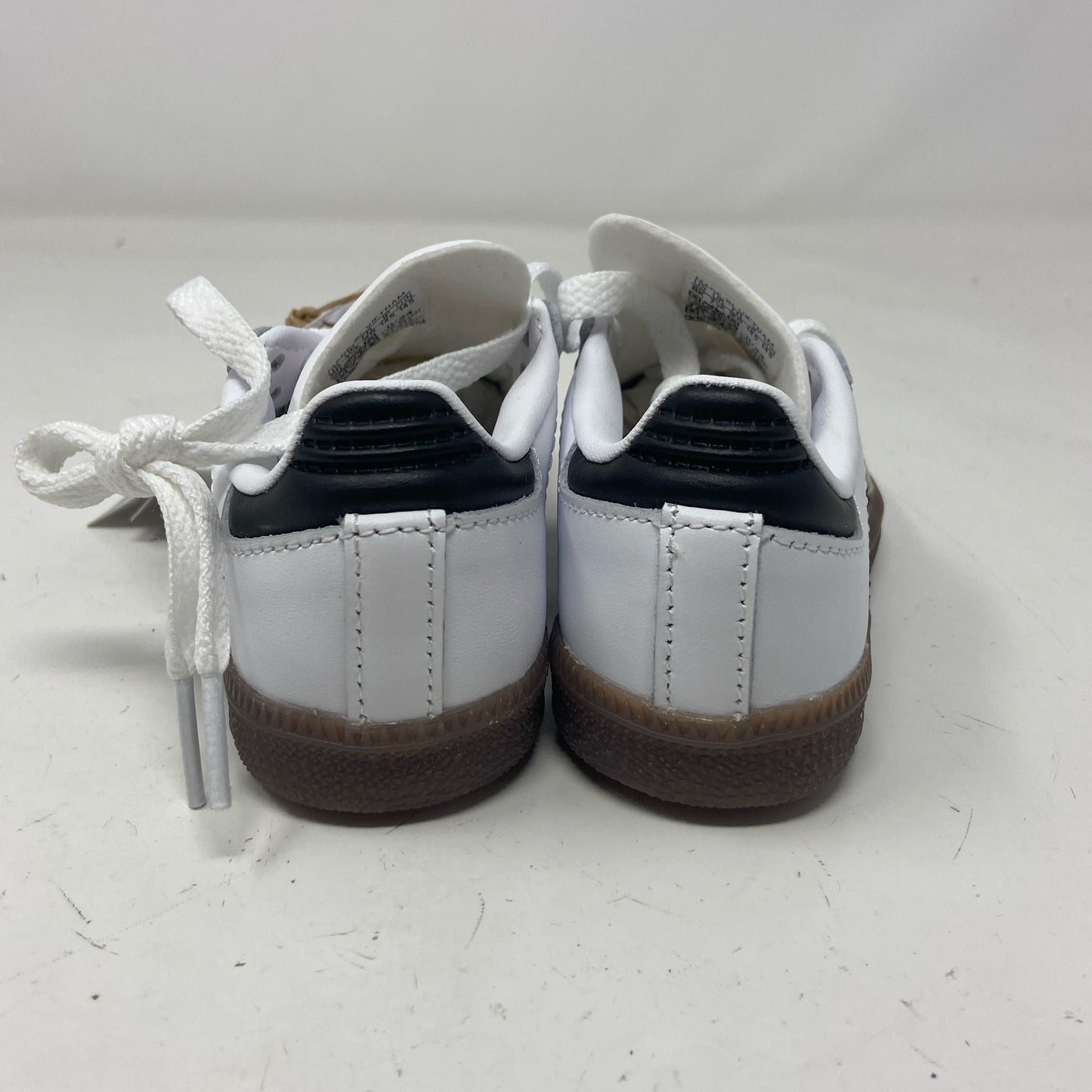 Back-UNT904260NQ4