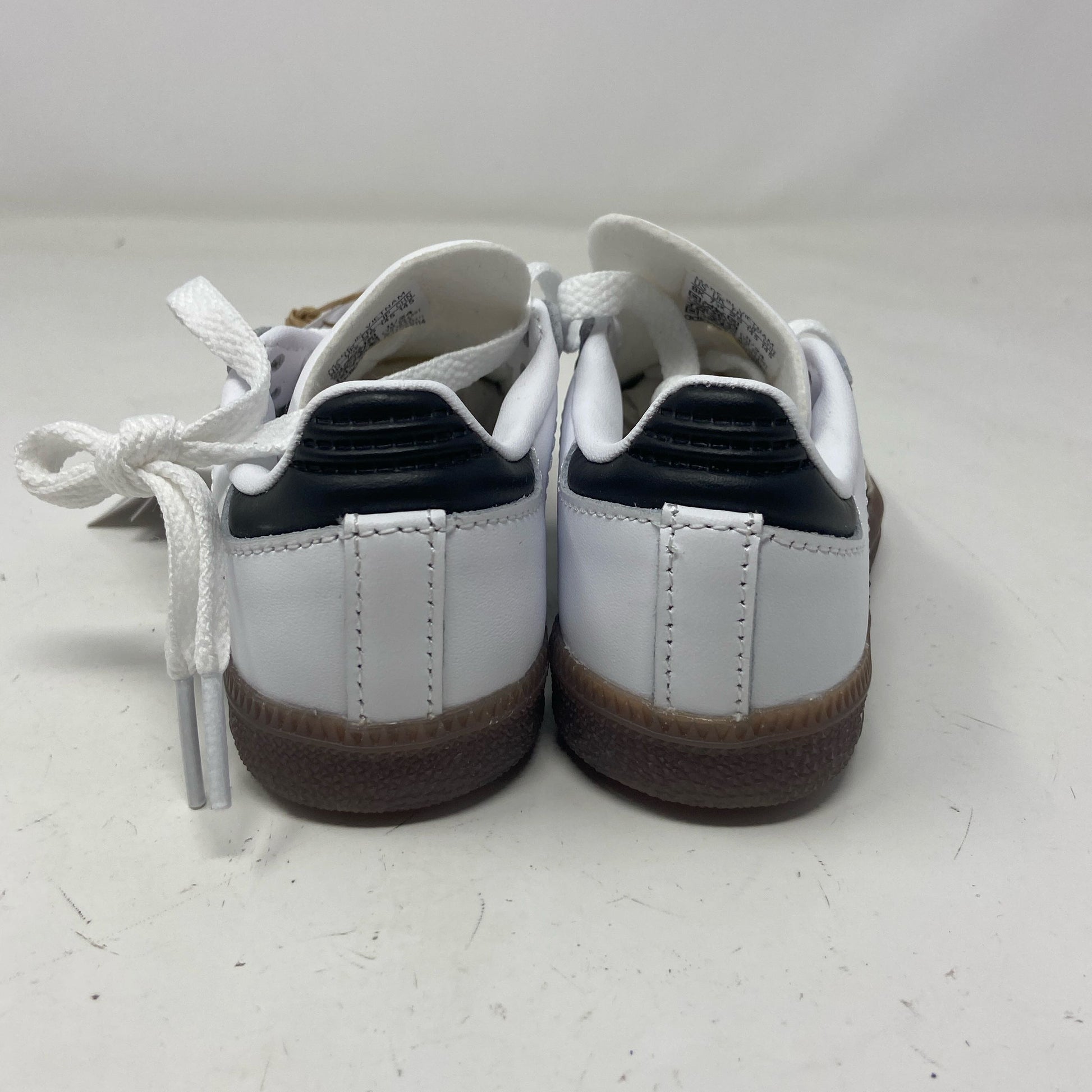 Back-UNT904260NQ4