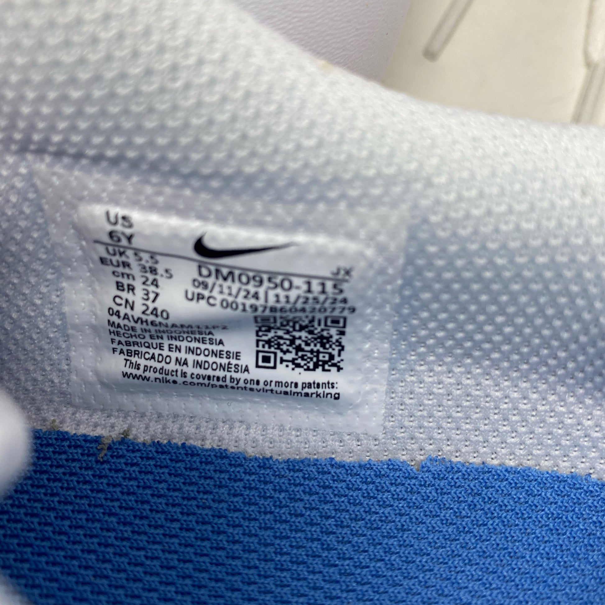 Serial #/Tag-UNT719916J0V