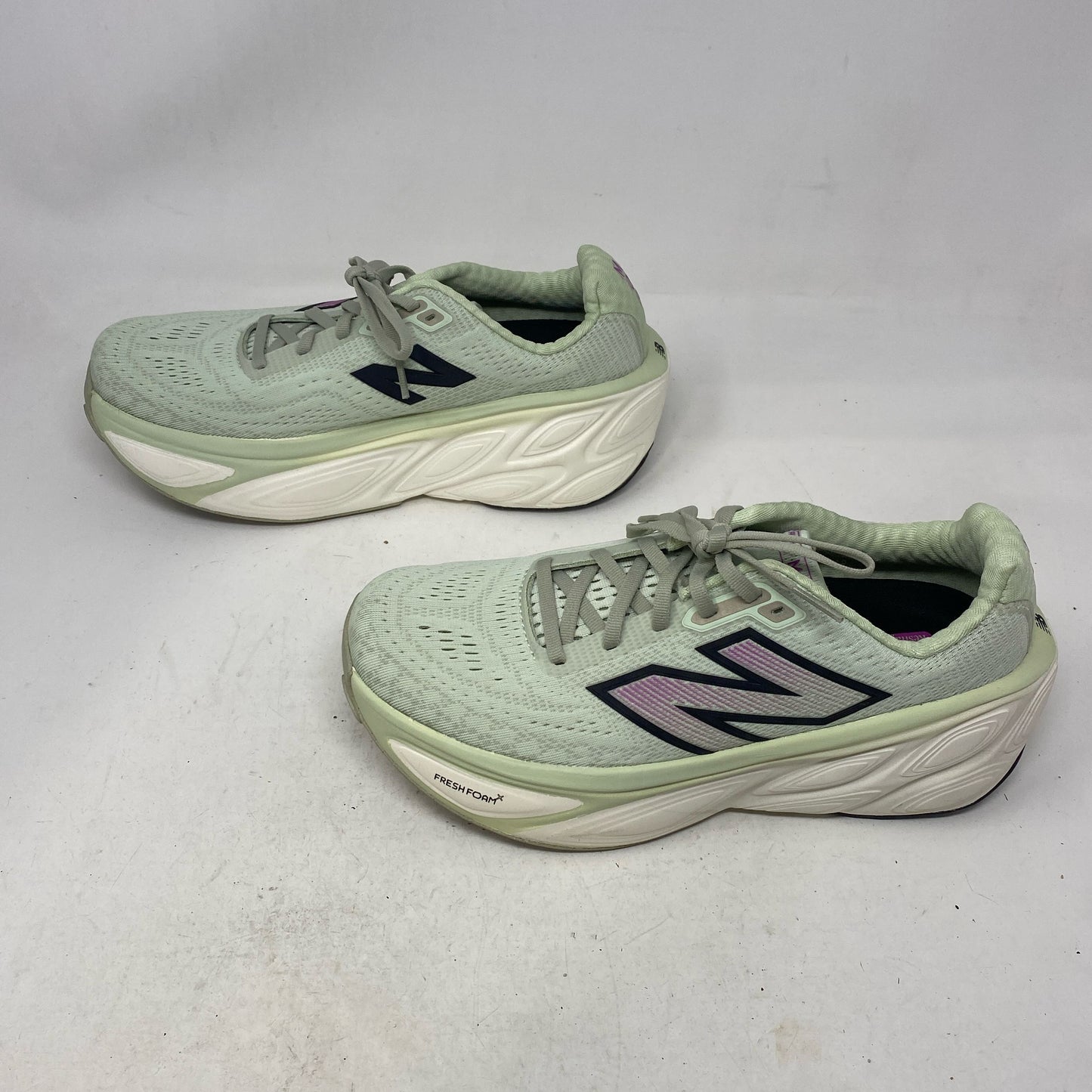 Front-LPNNB6DL8LD9H