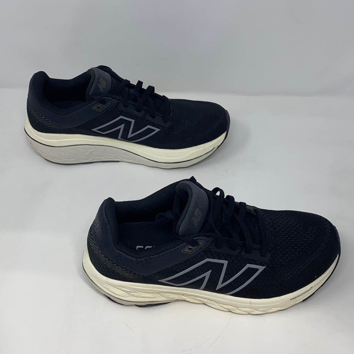 Front-LPNNG6ZW29V1J
