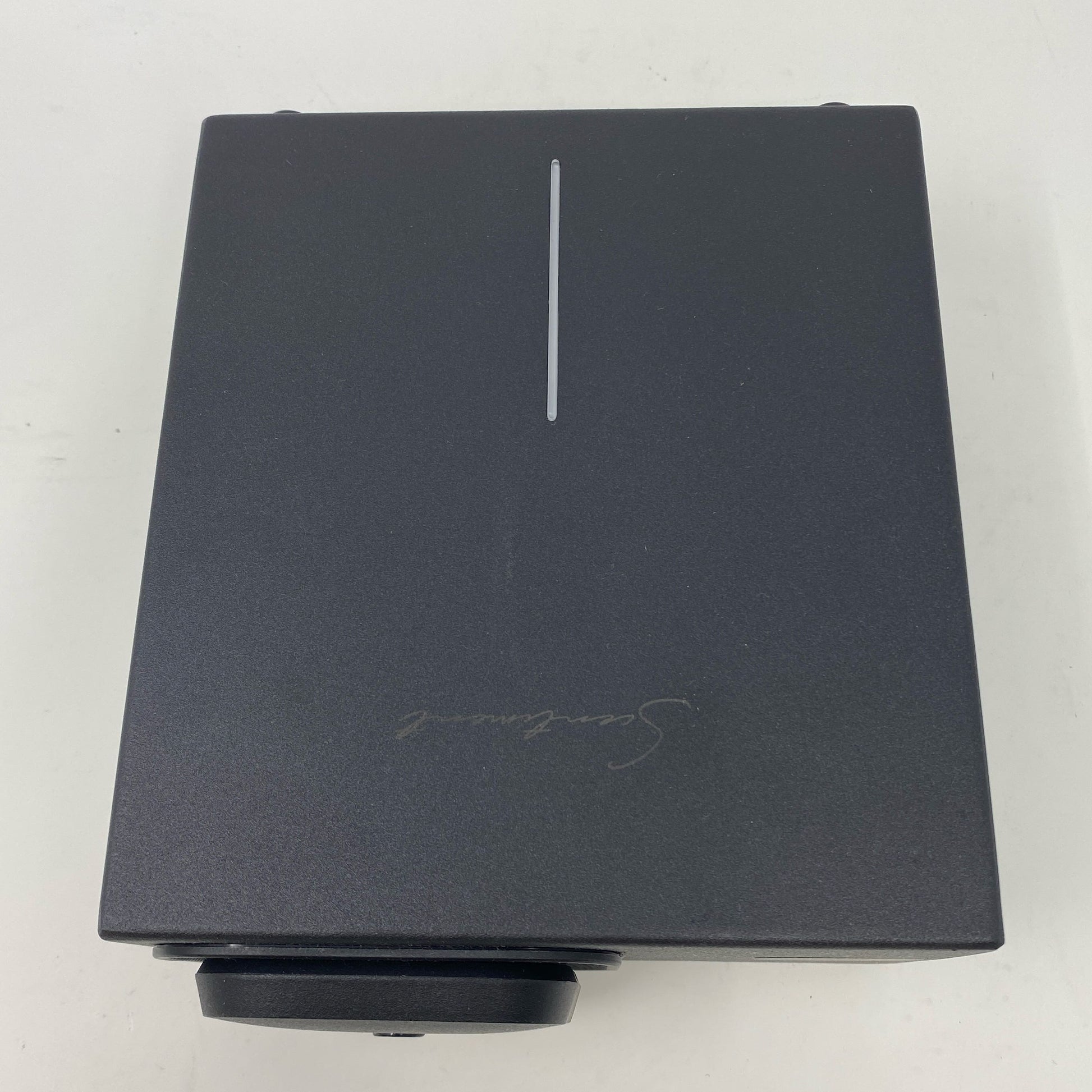 Back-UNT741611IWH