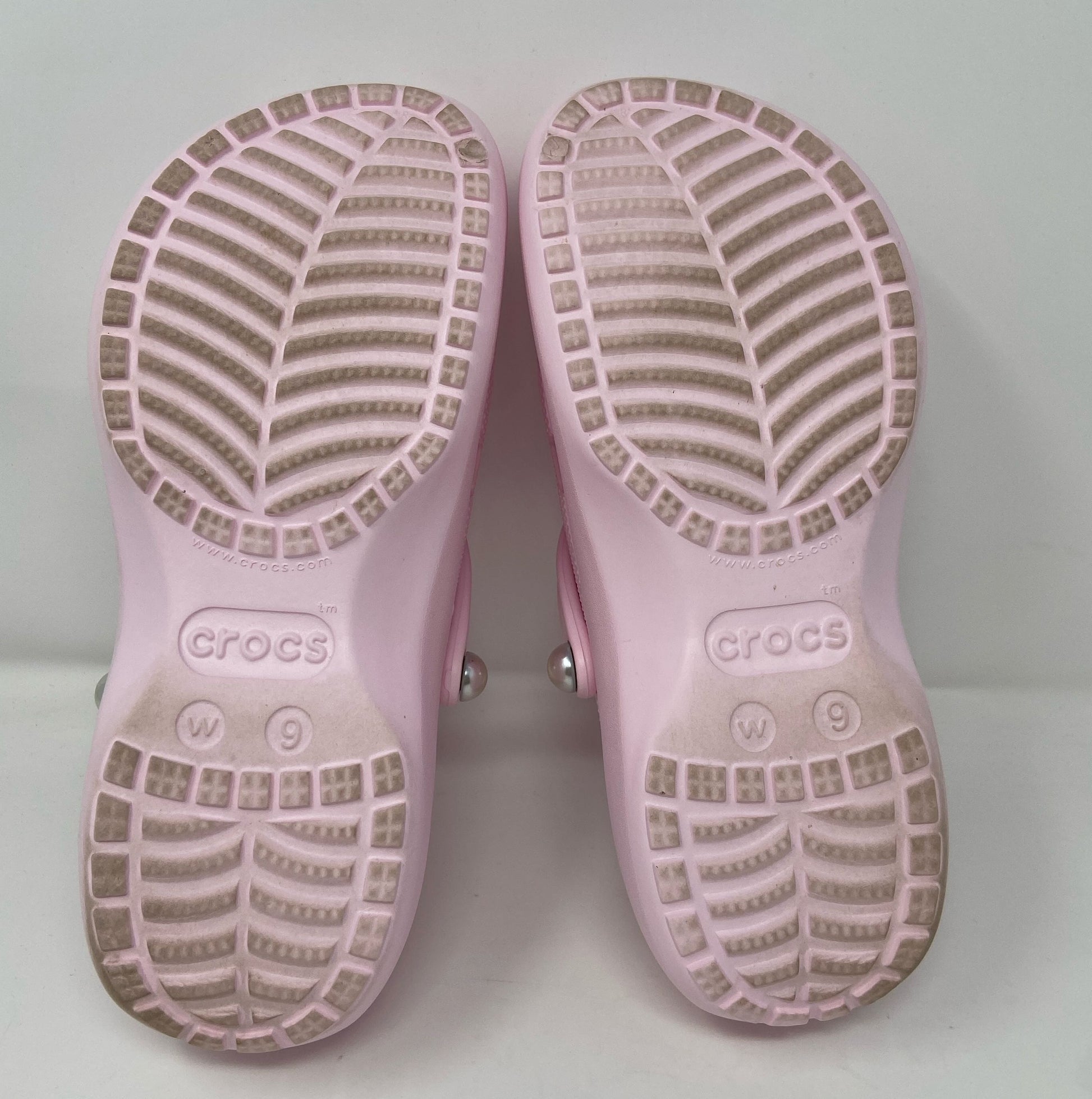 Bottom-LPNNH5TCH63PQ