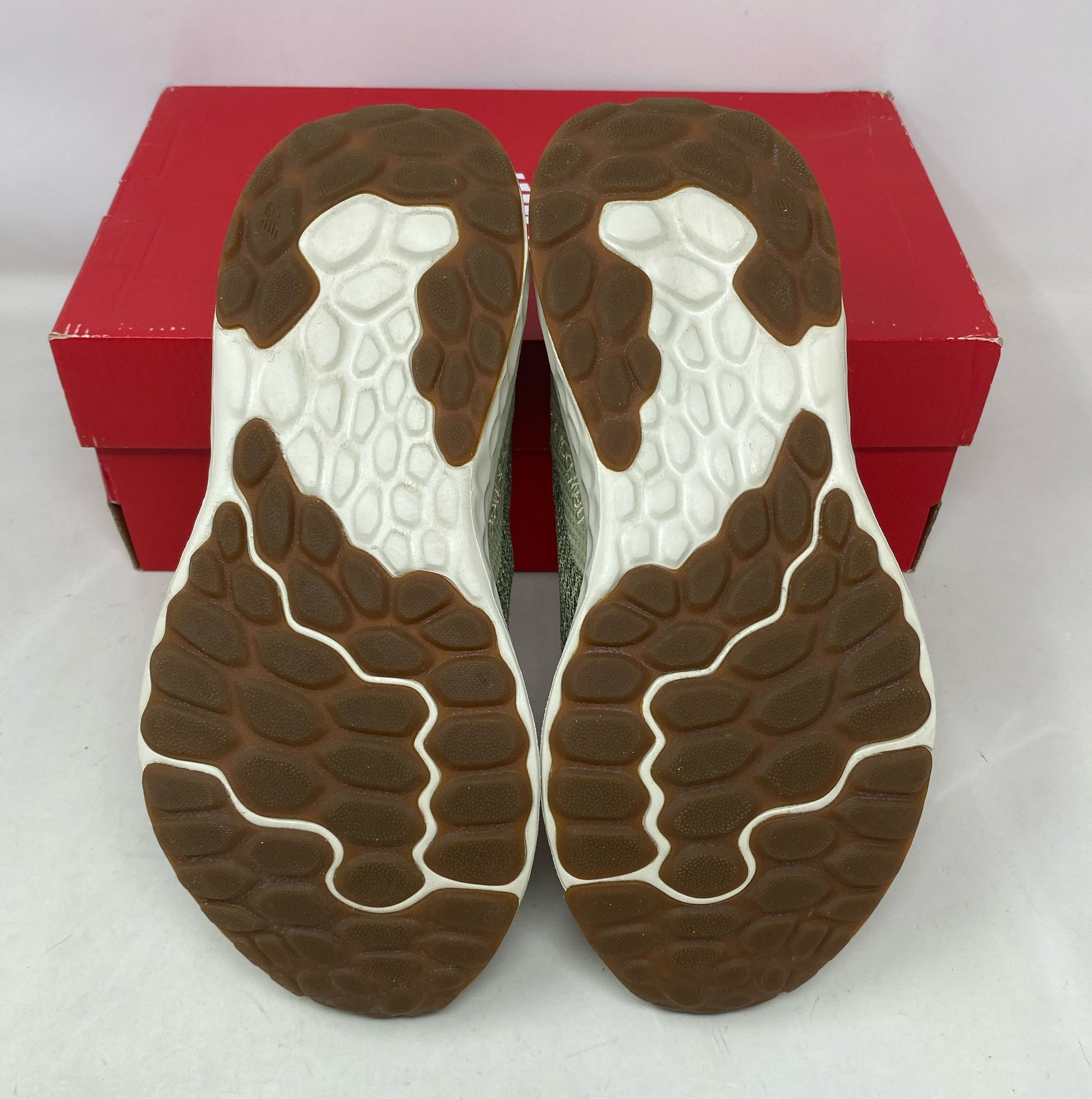 Bottom-LPNNE5Y8JLJV3