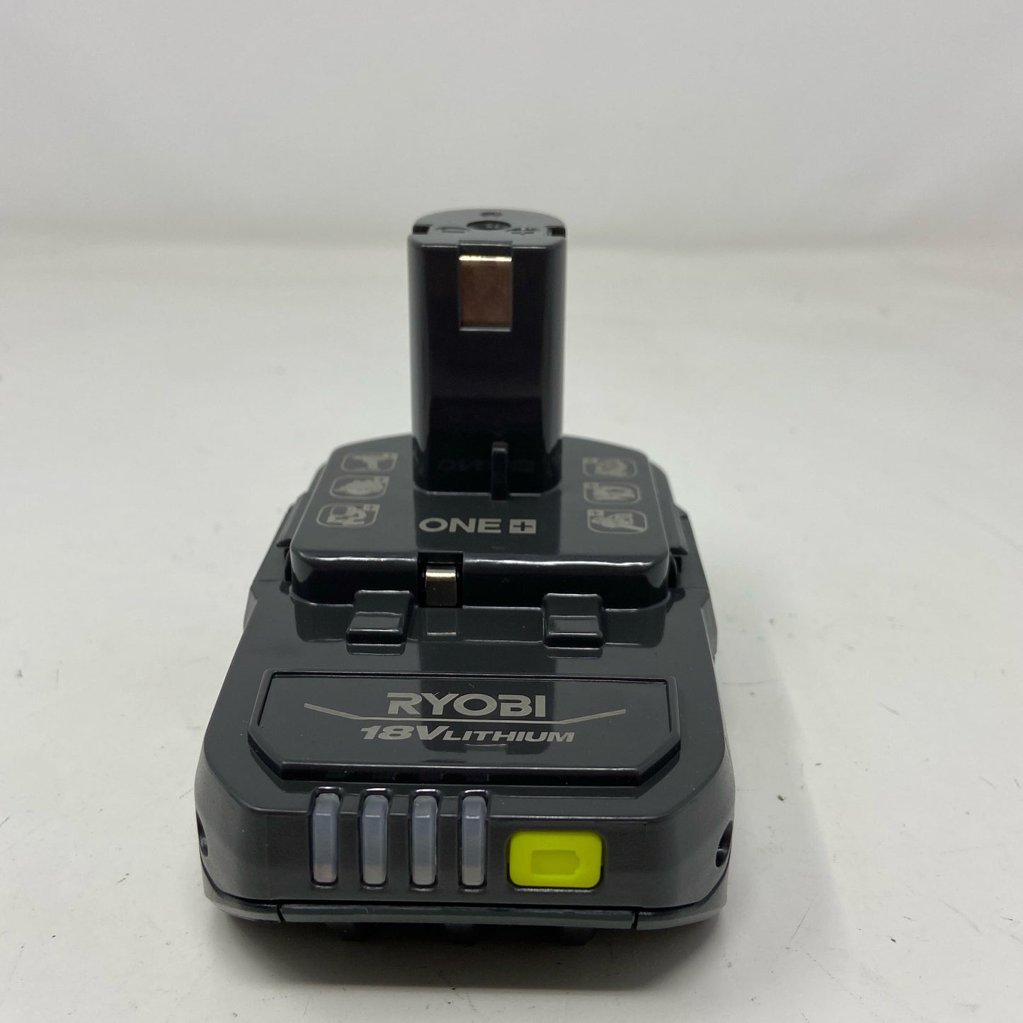 Front-UNT205924L6D
