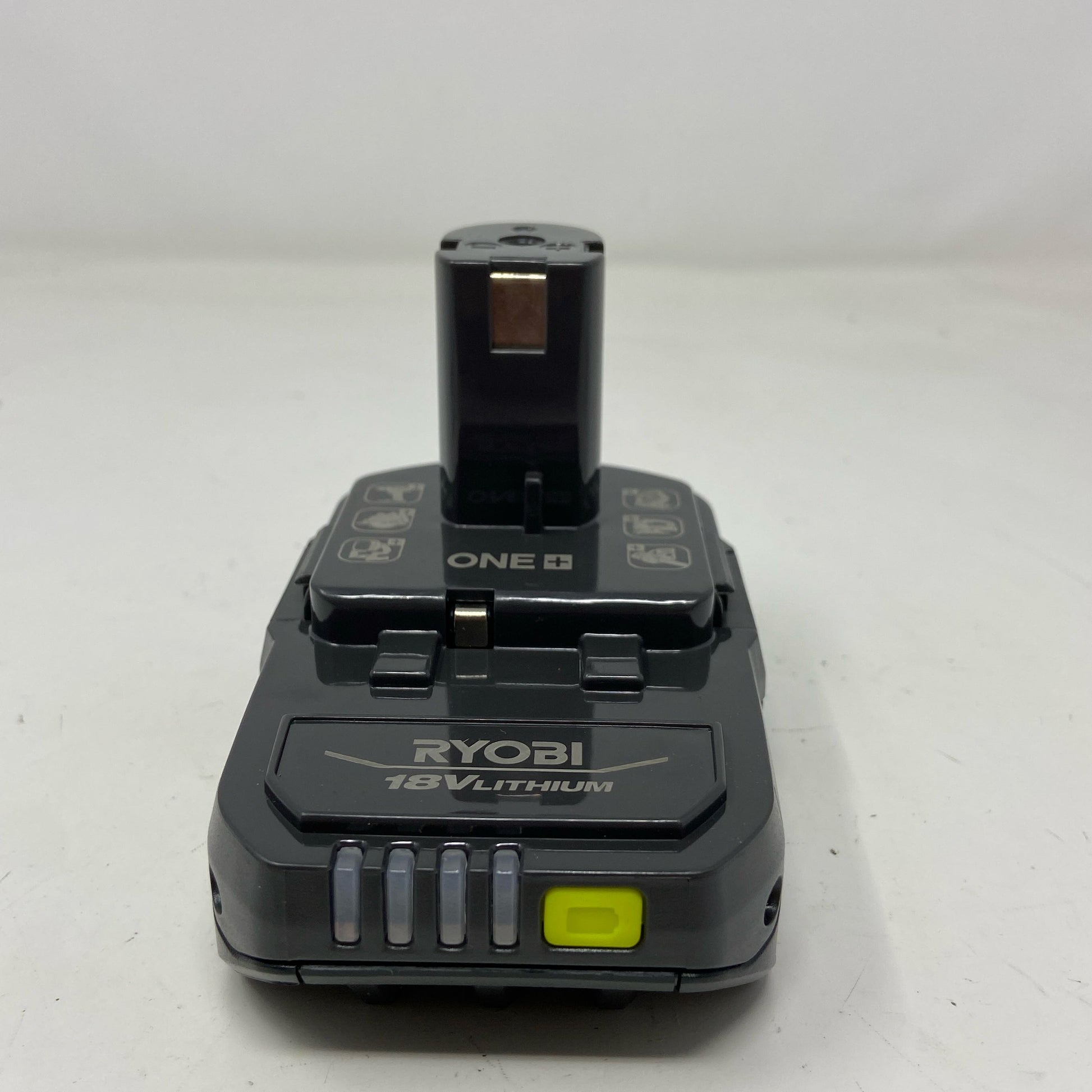 Front-UNT205924L6D