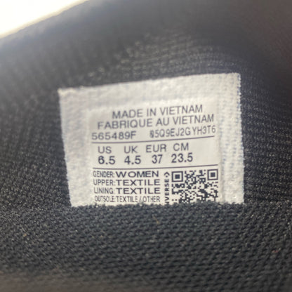 Serial #/Tag-UNT889318G2T
