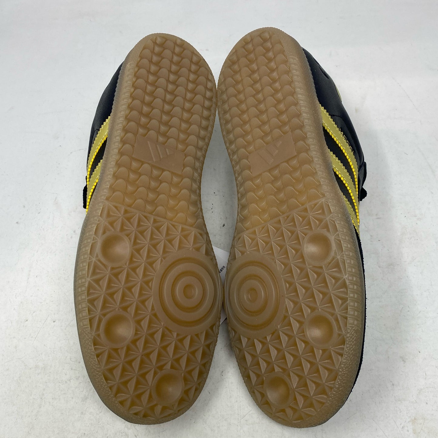 Bottom-UNT817586ZNL