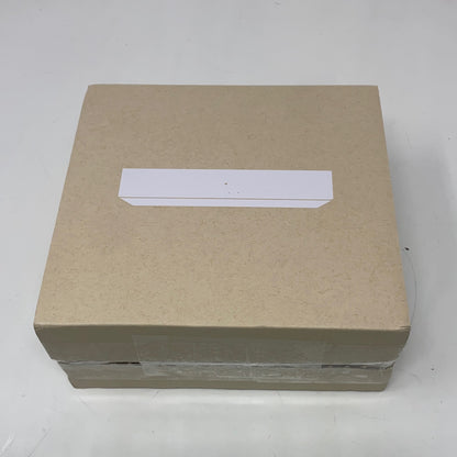 Front-LPNO619679377