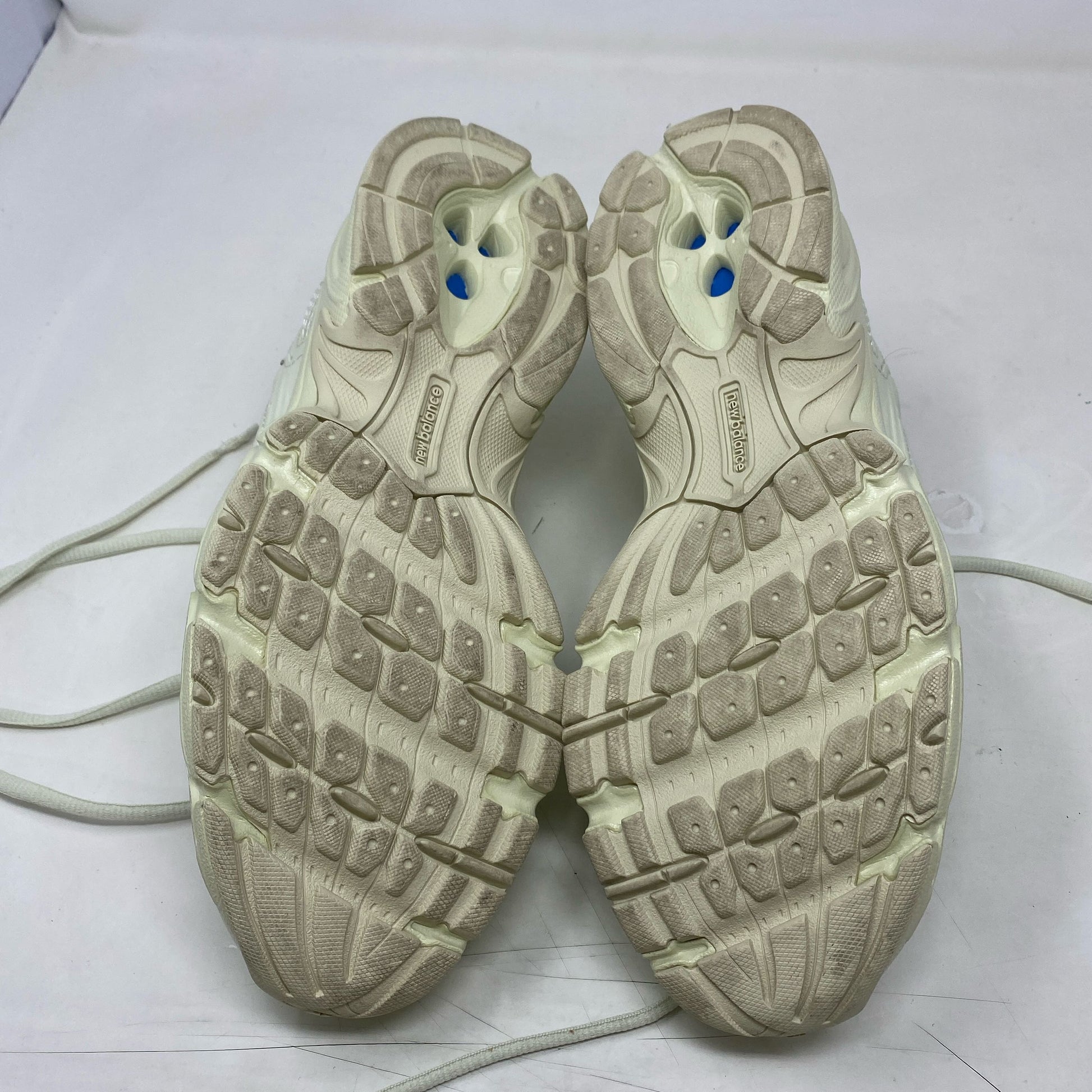 Bottom-LPNT083077129