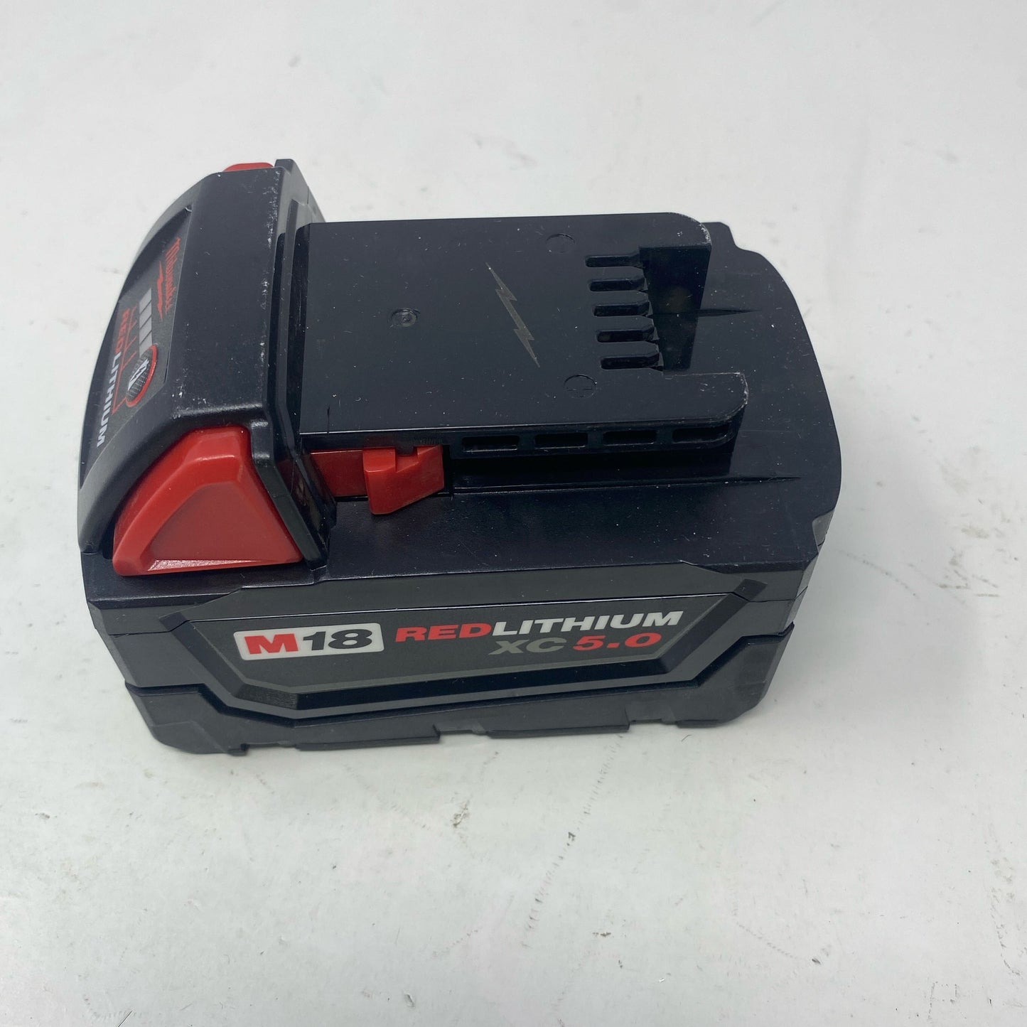 Left-UNT610395TZX