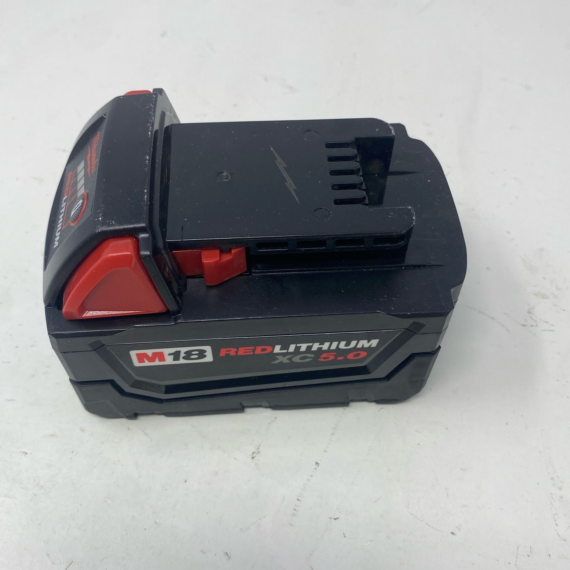 Left-UNT610395TZX