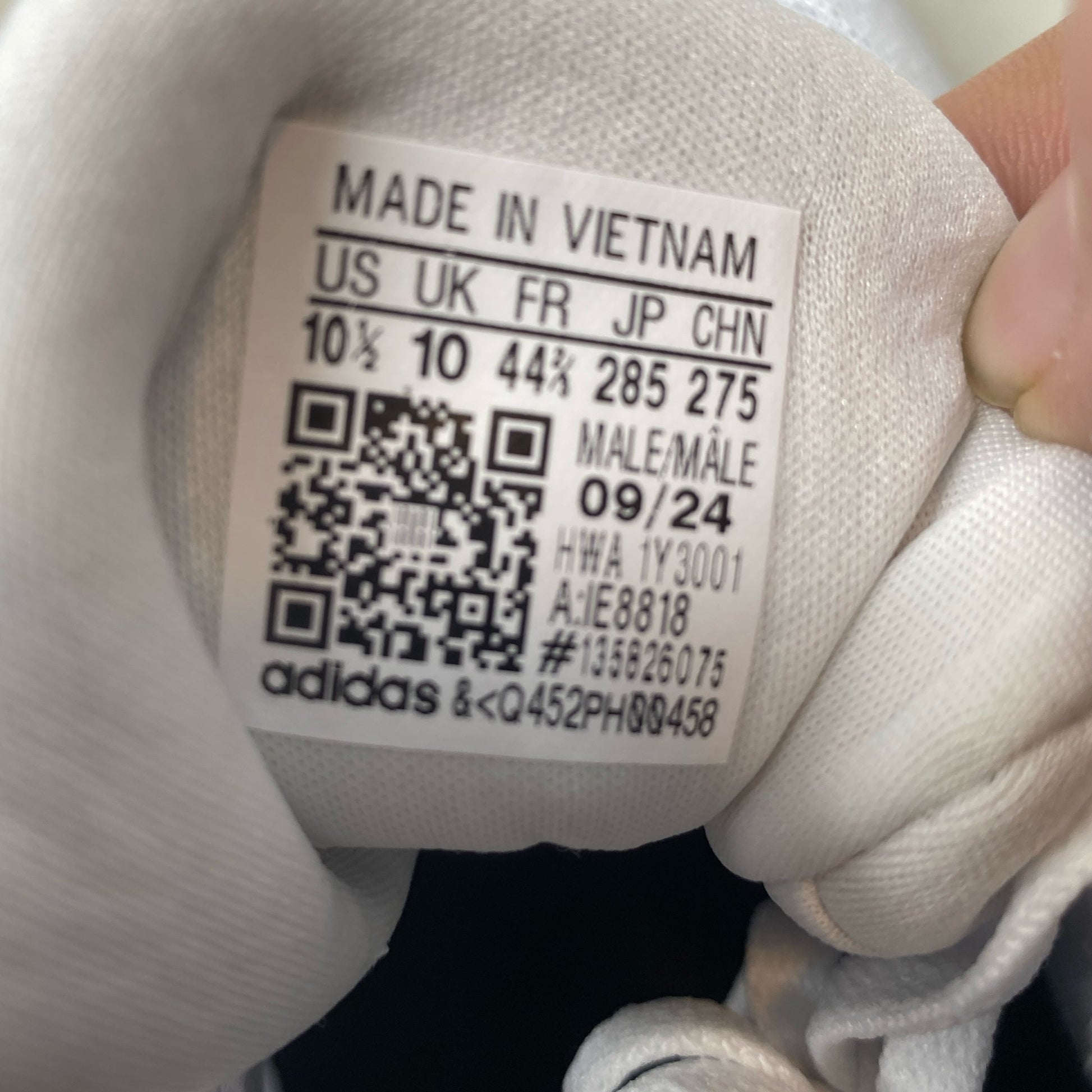 Serial #/Tag-UNT85562590V