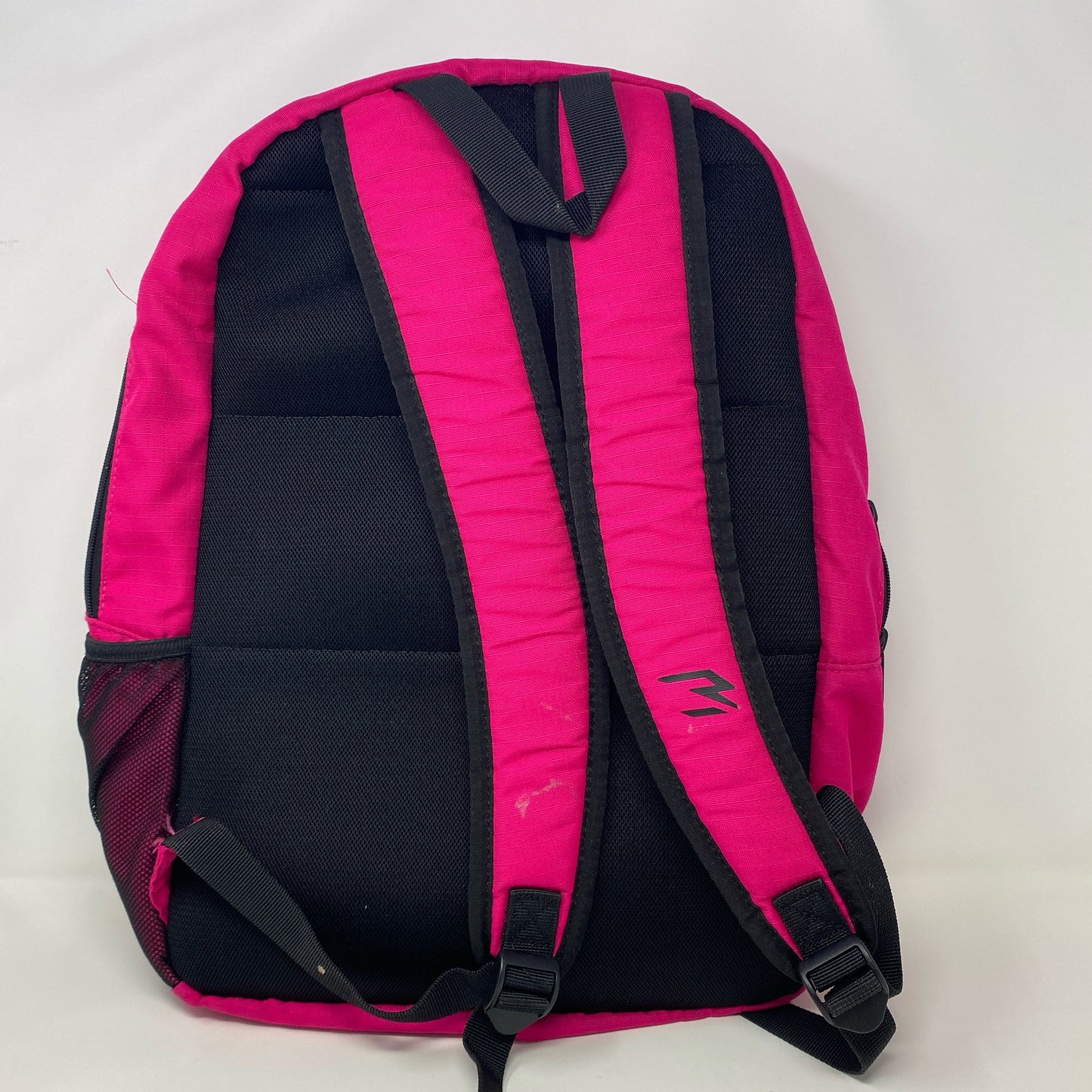 Back-UNT187655UPF