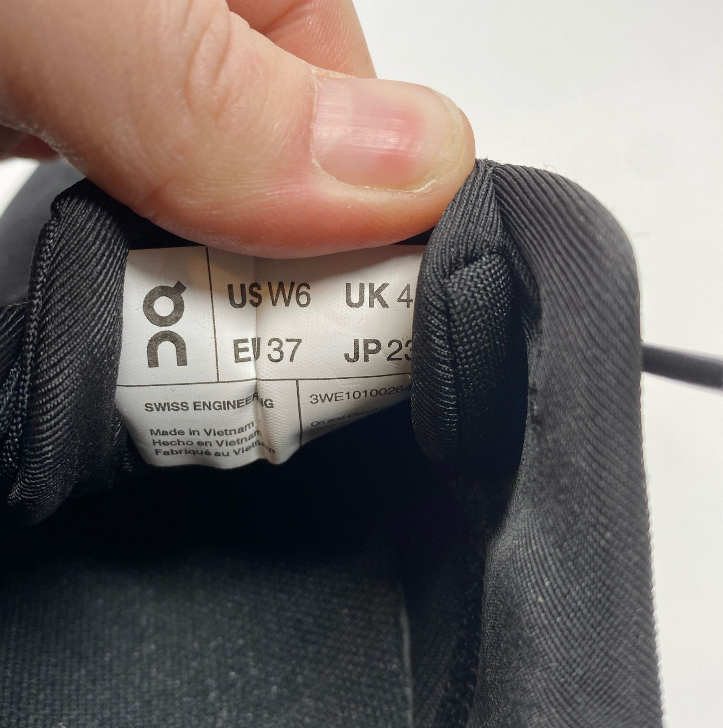 Serial #/Tag-UNT978893KJG