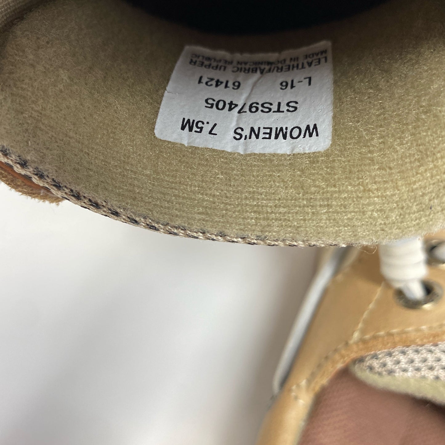 Serial #/Tag-UNT747775XBW