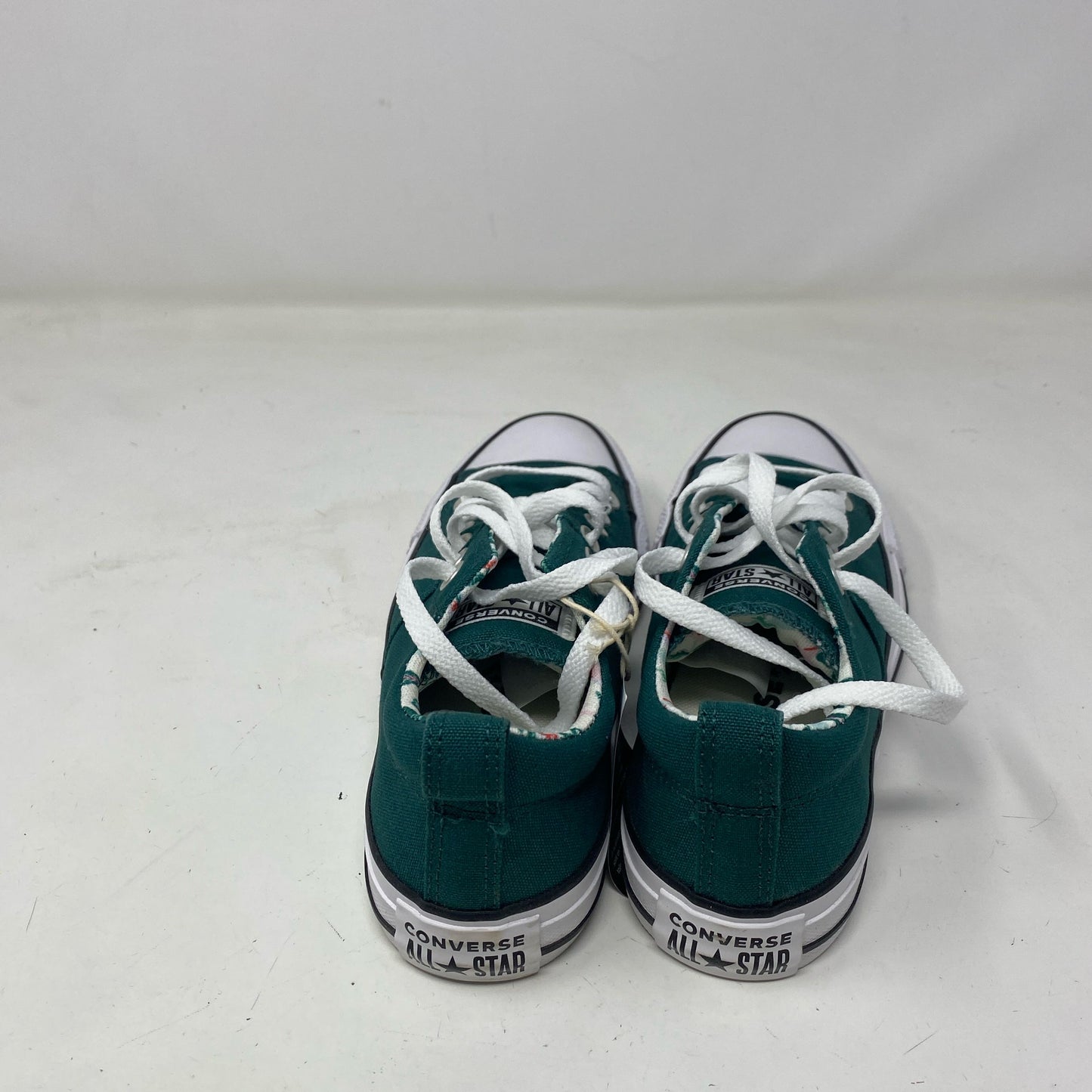 Right-UNT938773I1P
