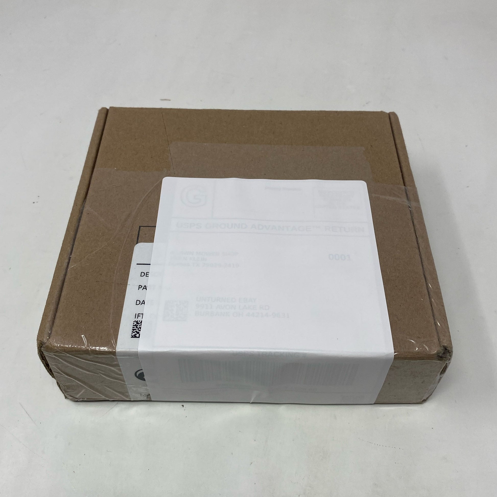 Front-UNT240135R5J