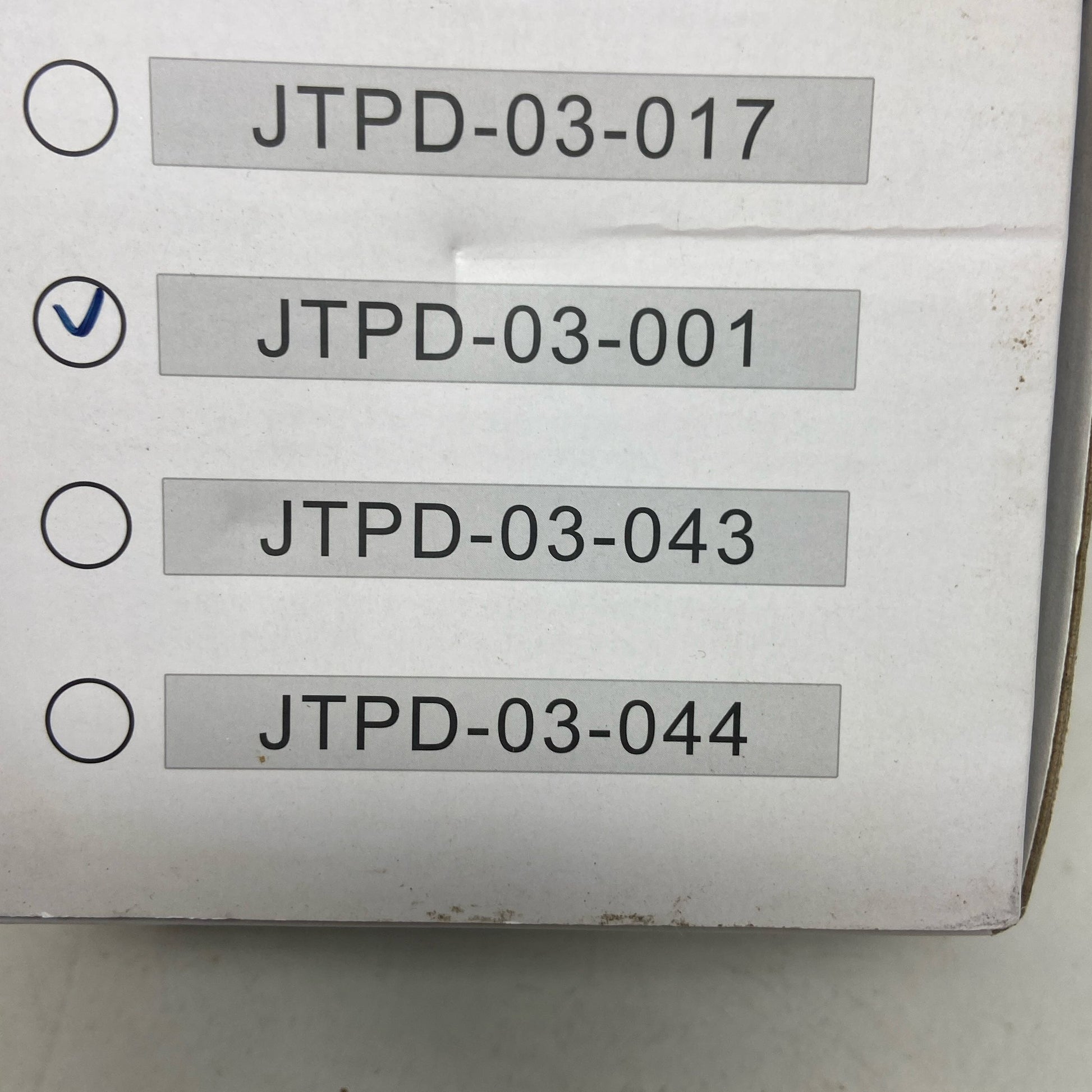 Serial #/Tag-UNT402153XRJ