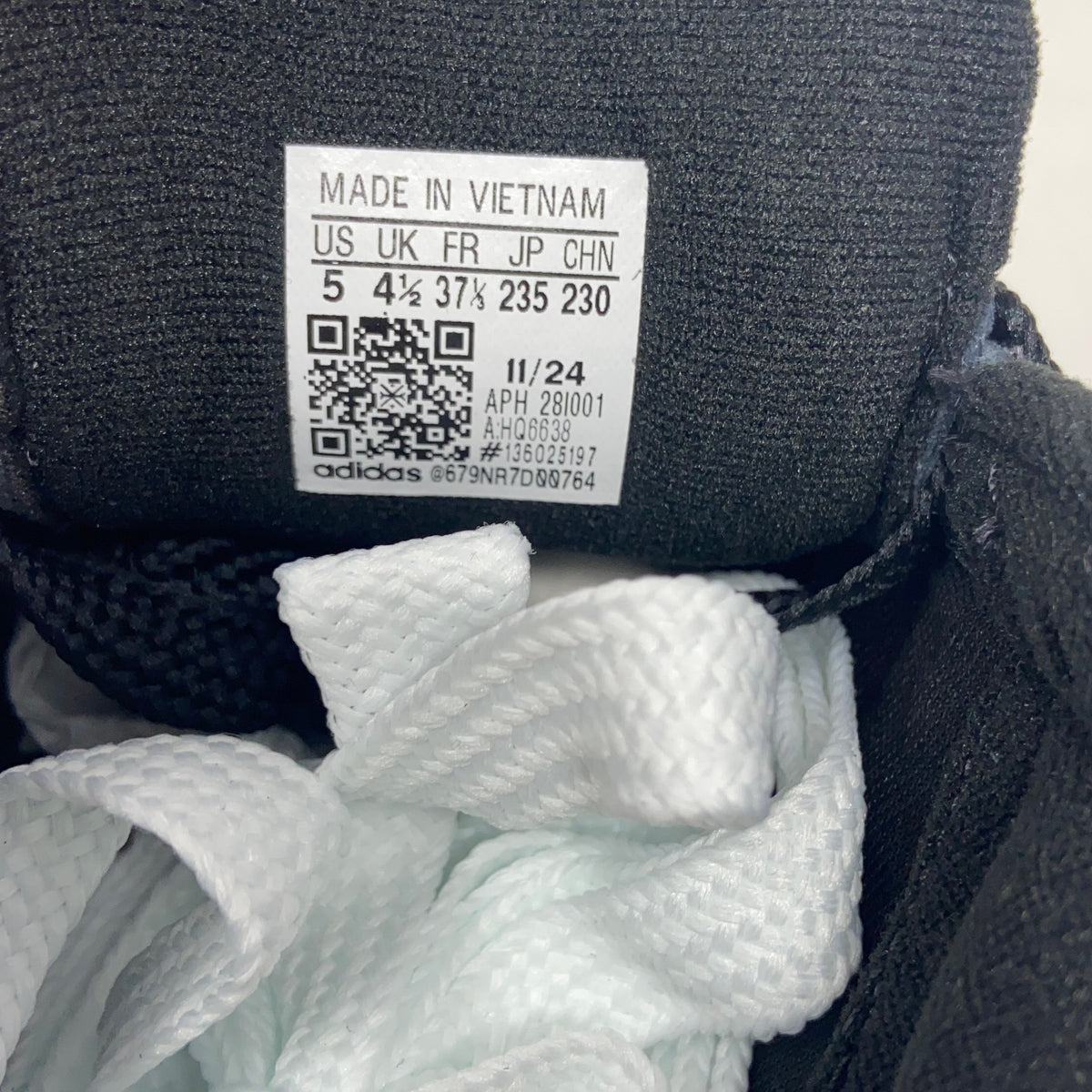 Serial #/Tag-UNT868379LUY