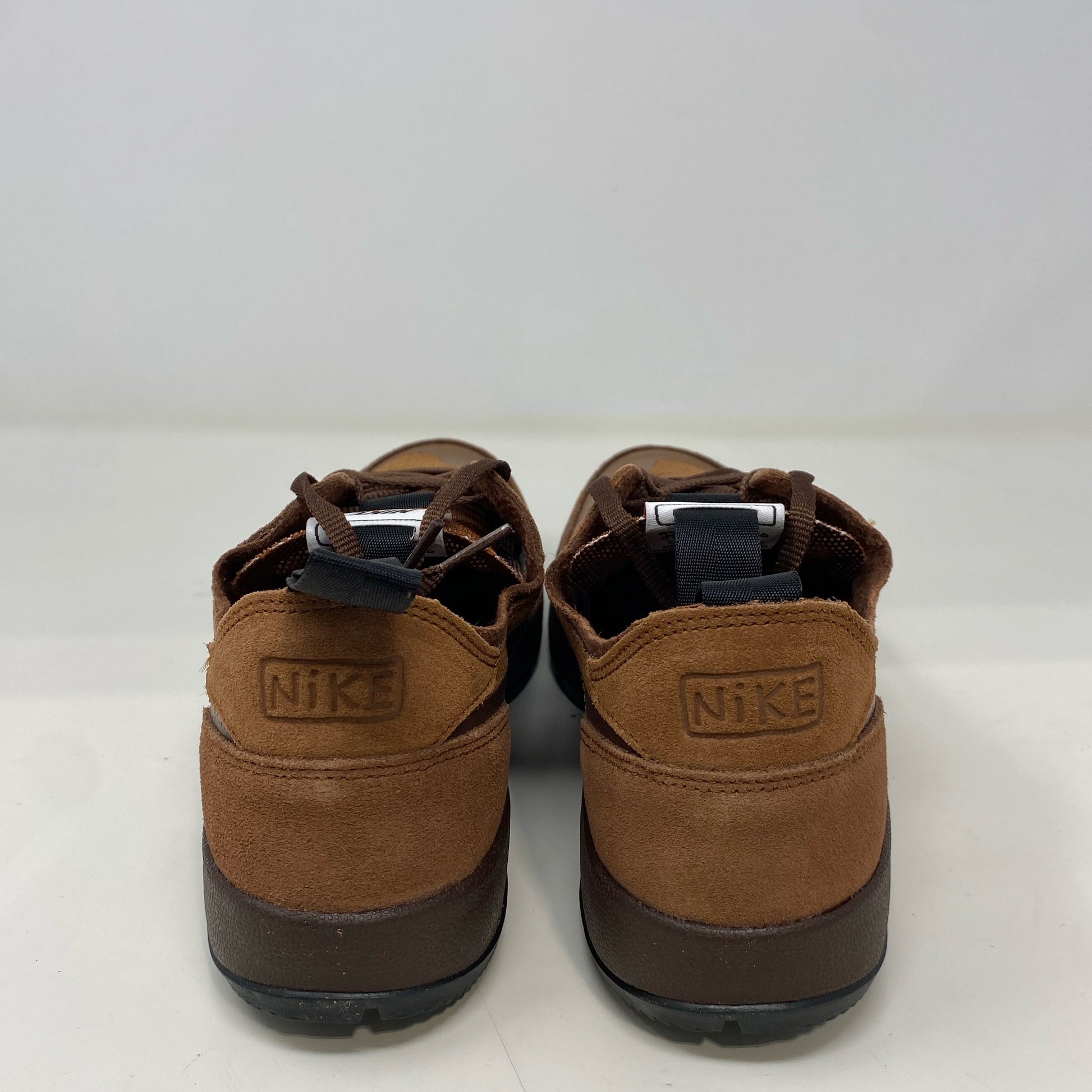 Left-UNT68746653Q