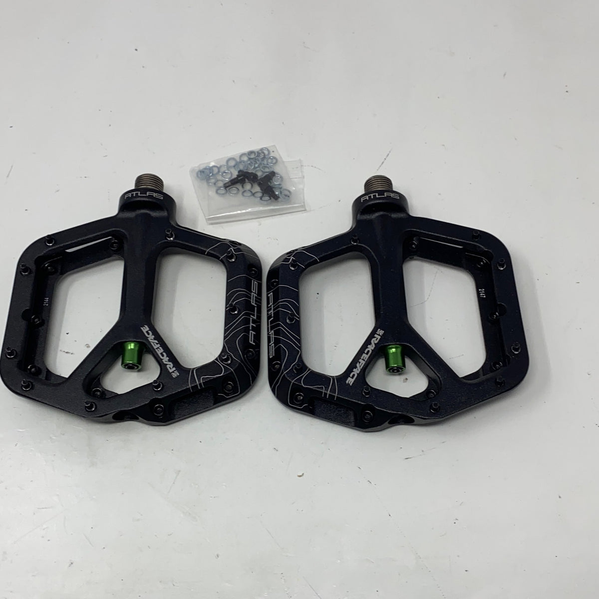 Front-LPNO589285908