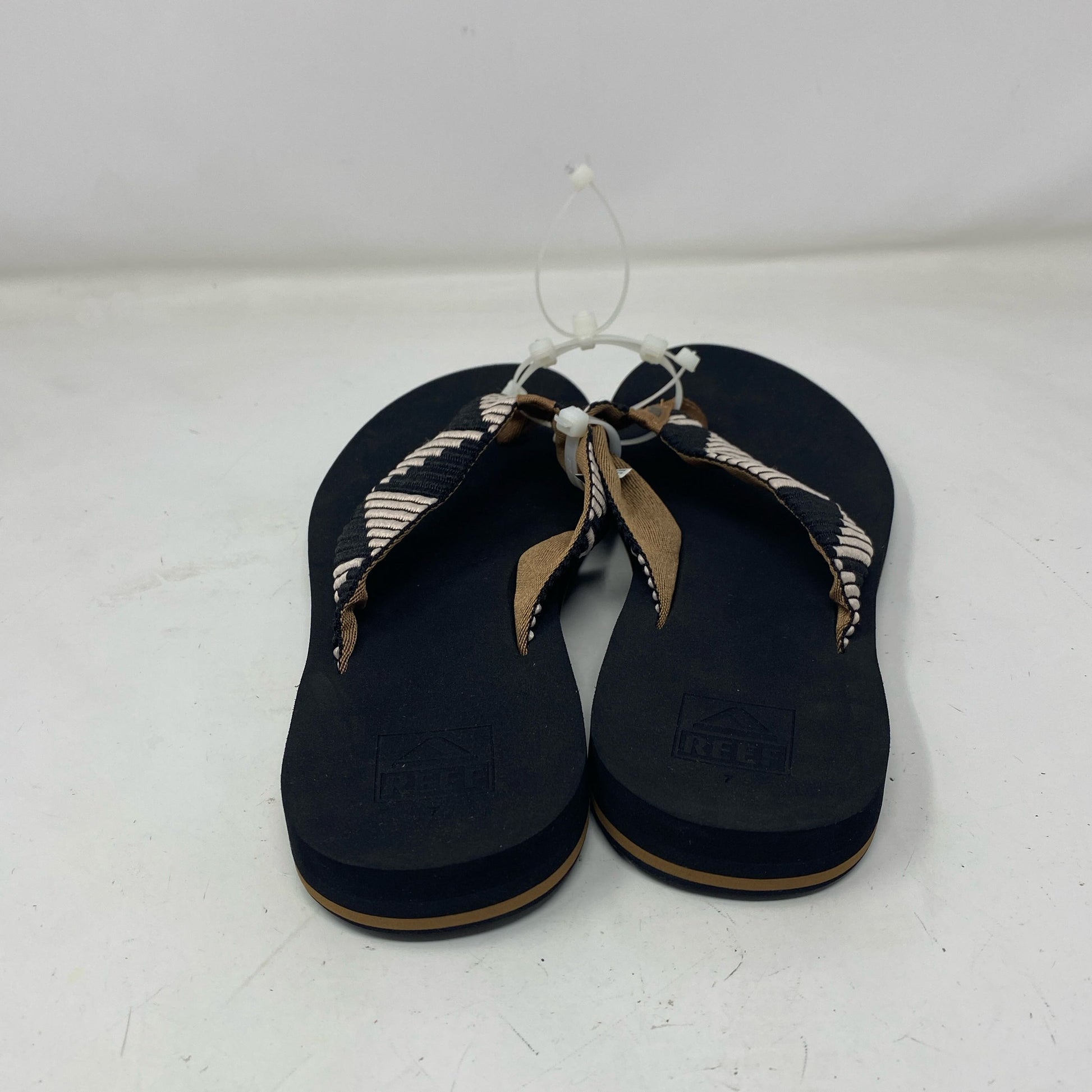 Left-UNT4742624SZ