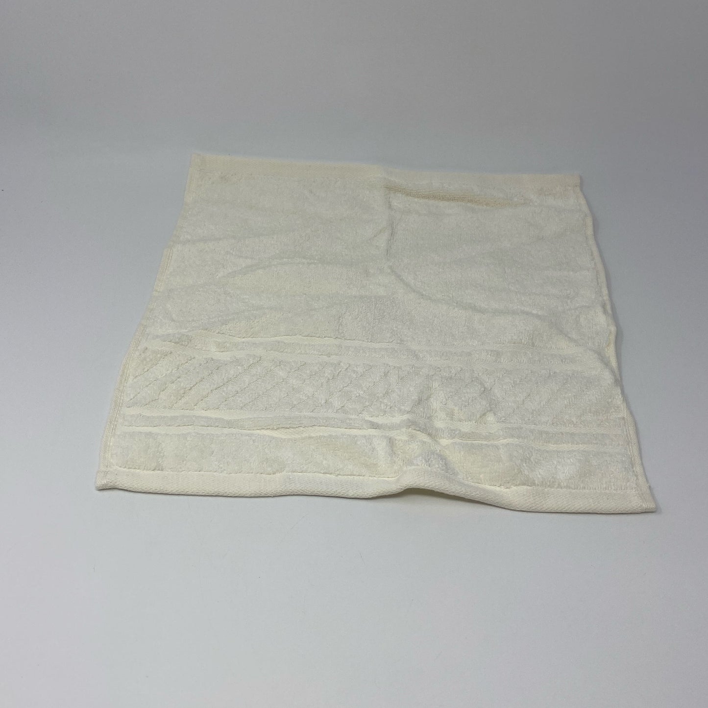 Front-UNT7684077GH