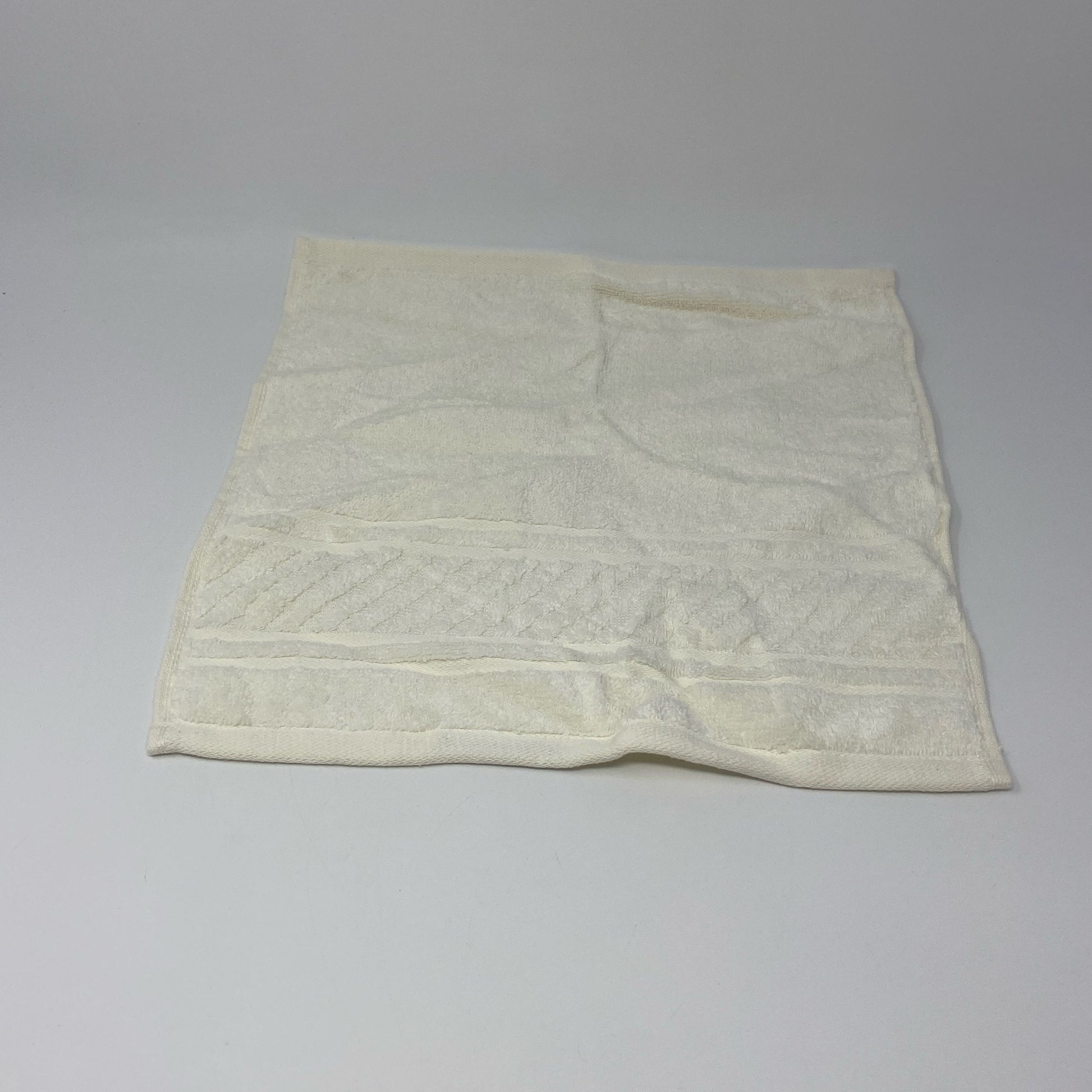 Front-UNT7684077GH