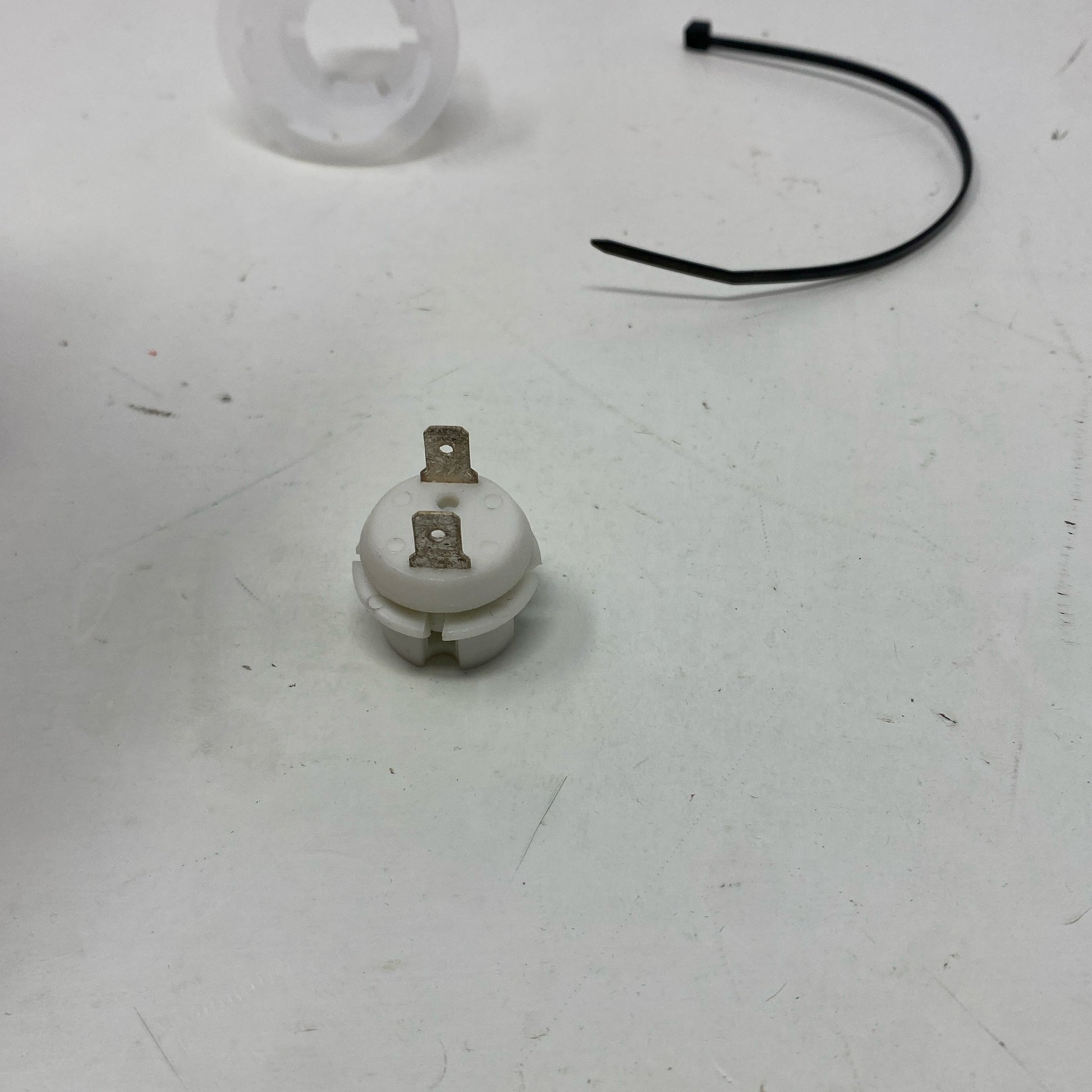 Serial #/Tag-UNT5128627NF