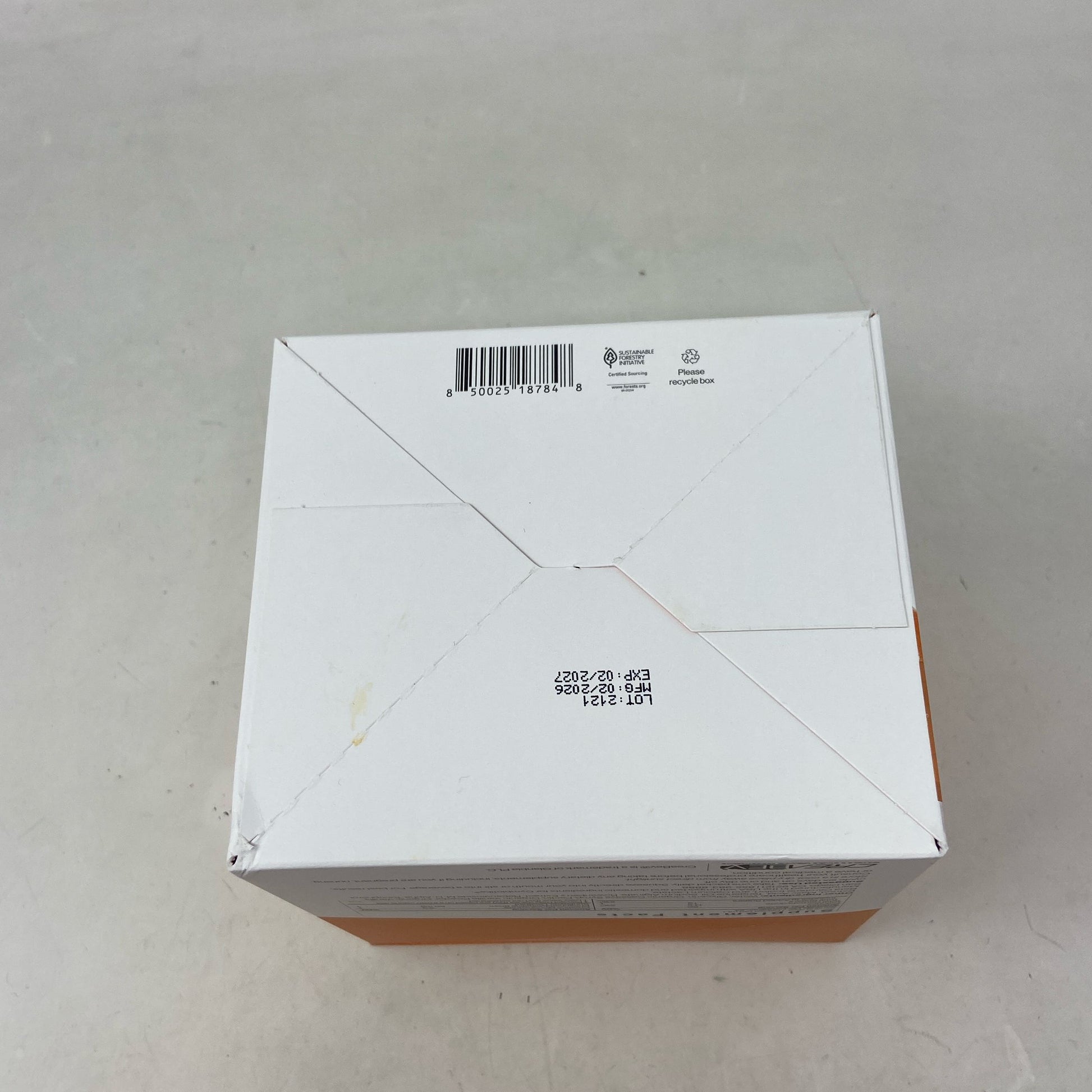 Bottom-UNT260738UG1