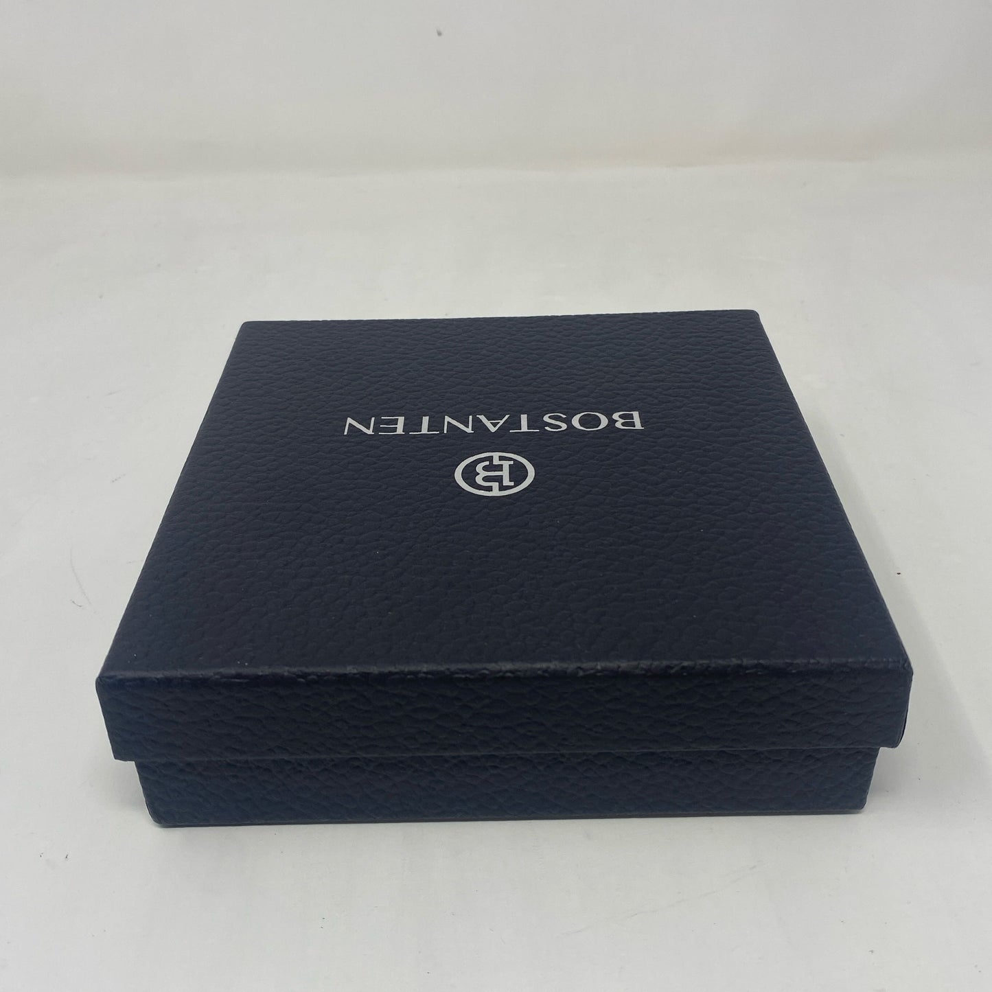 Back-UNT053343507