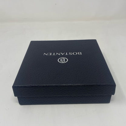 Back-UNT053343507