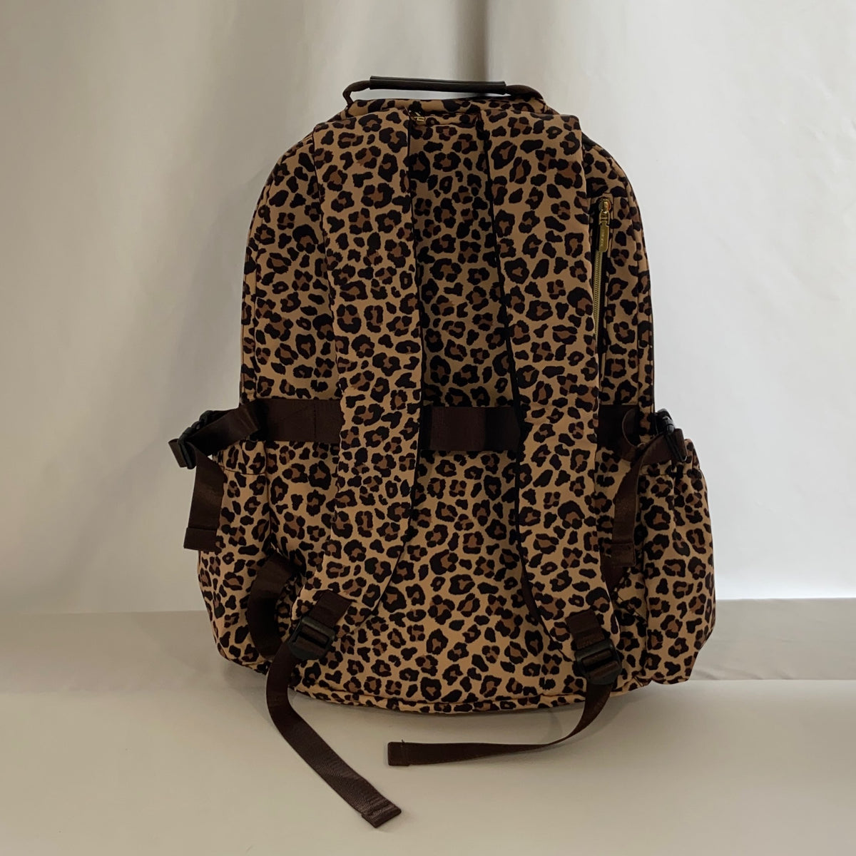 Back-UNT176334FZX