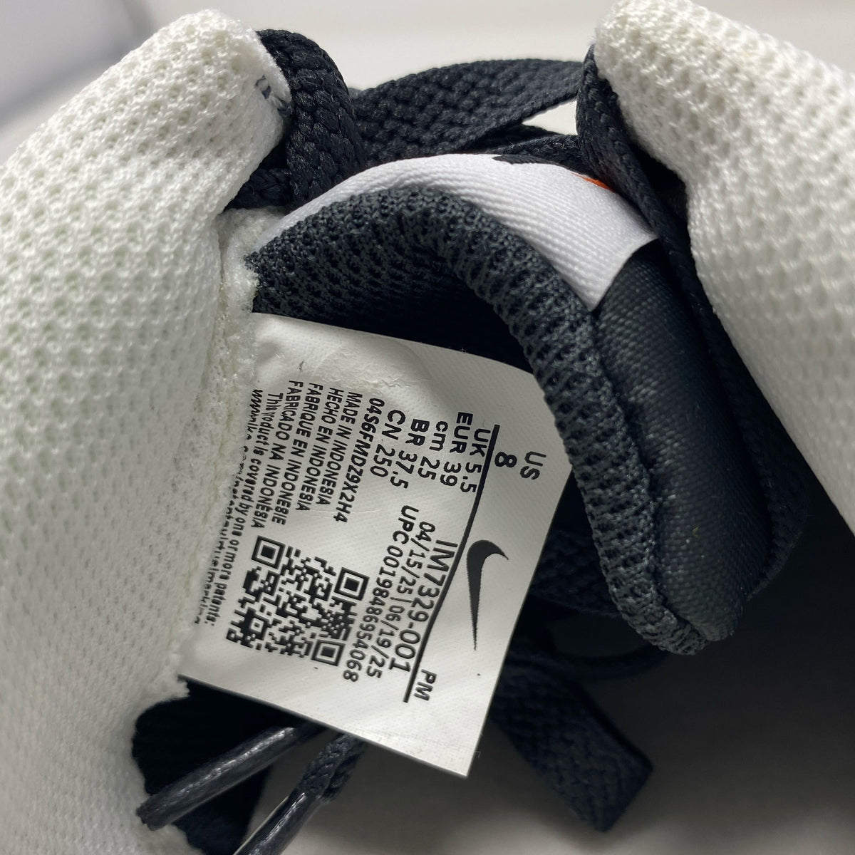 Serial #/Tag-UNT7779383VW