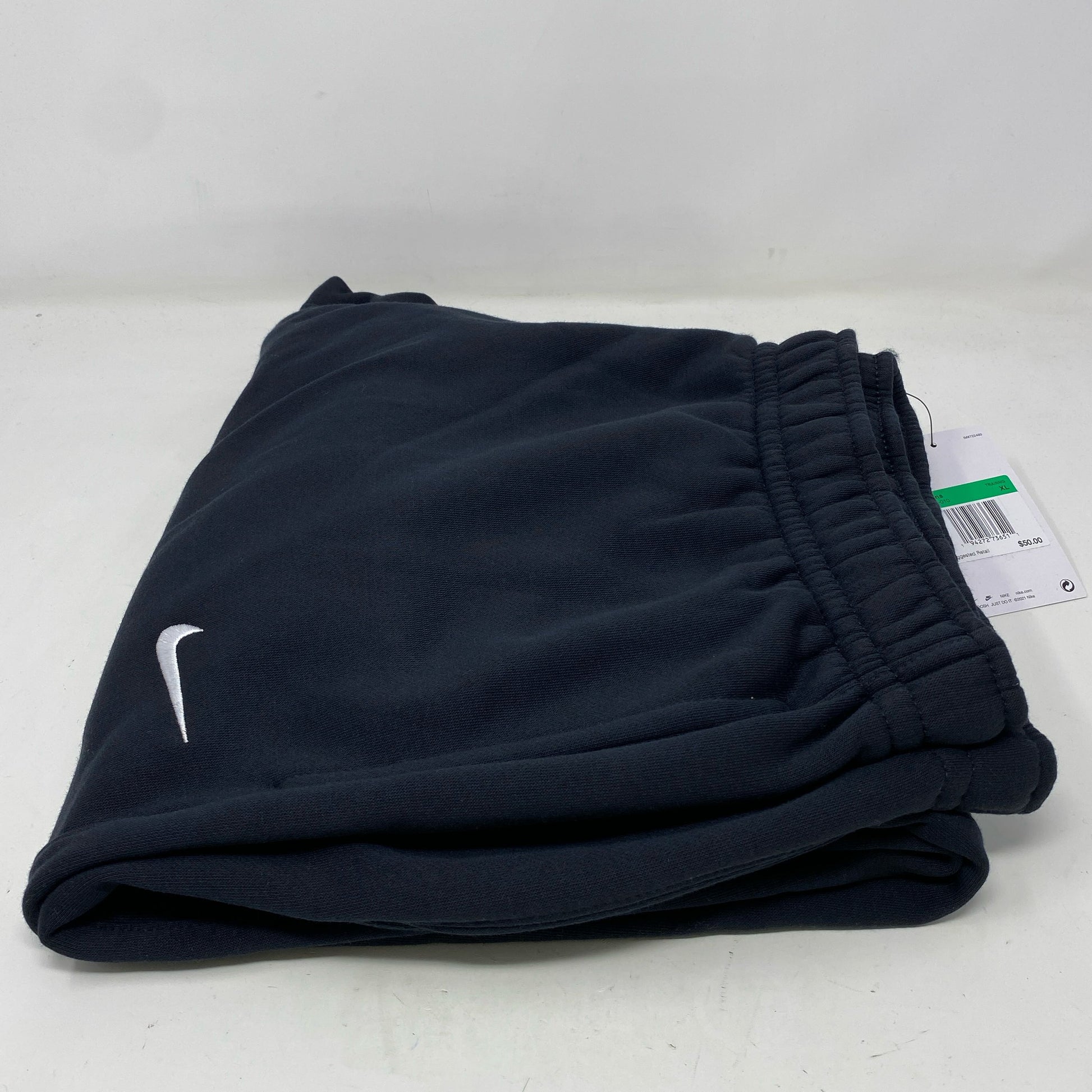 Left-UNT800027IG0