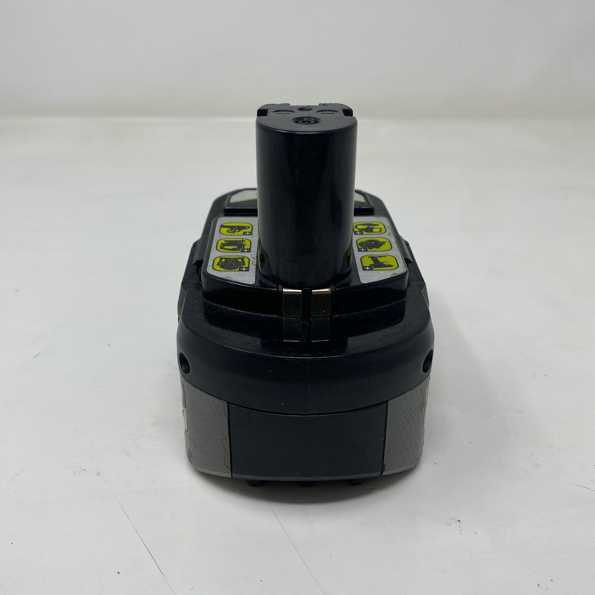 Back-UNT911920F8R